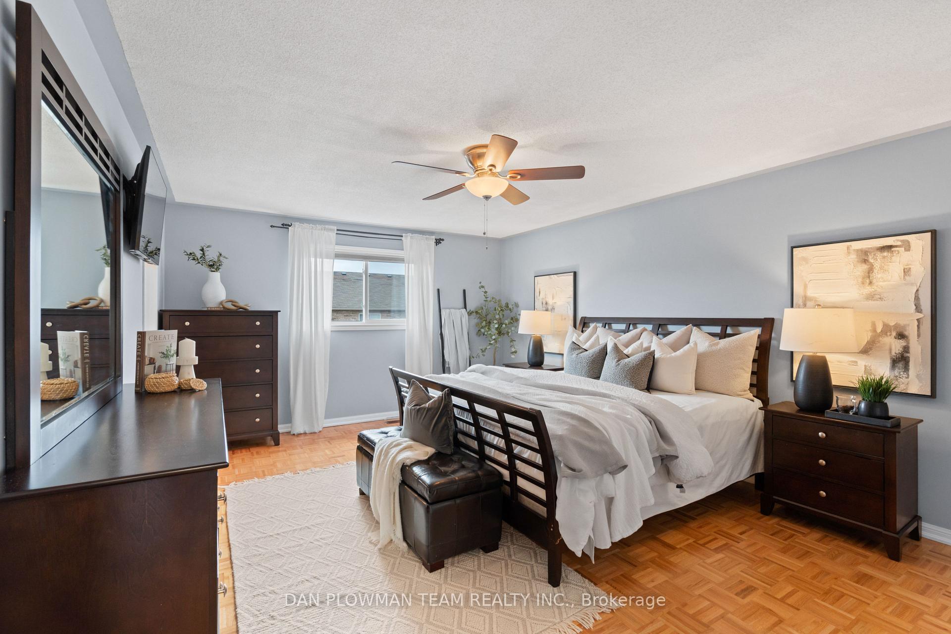 Photo 19 of 98 Longueuil Place, Whitby, Pringle Creek — HOMEH