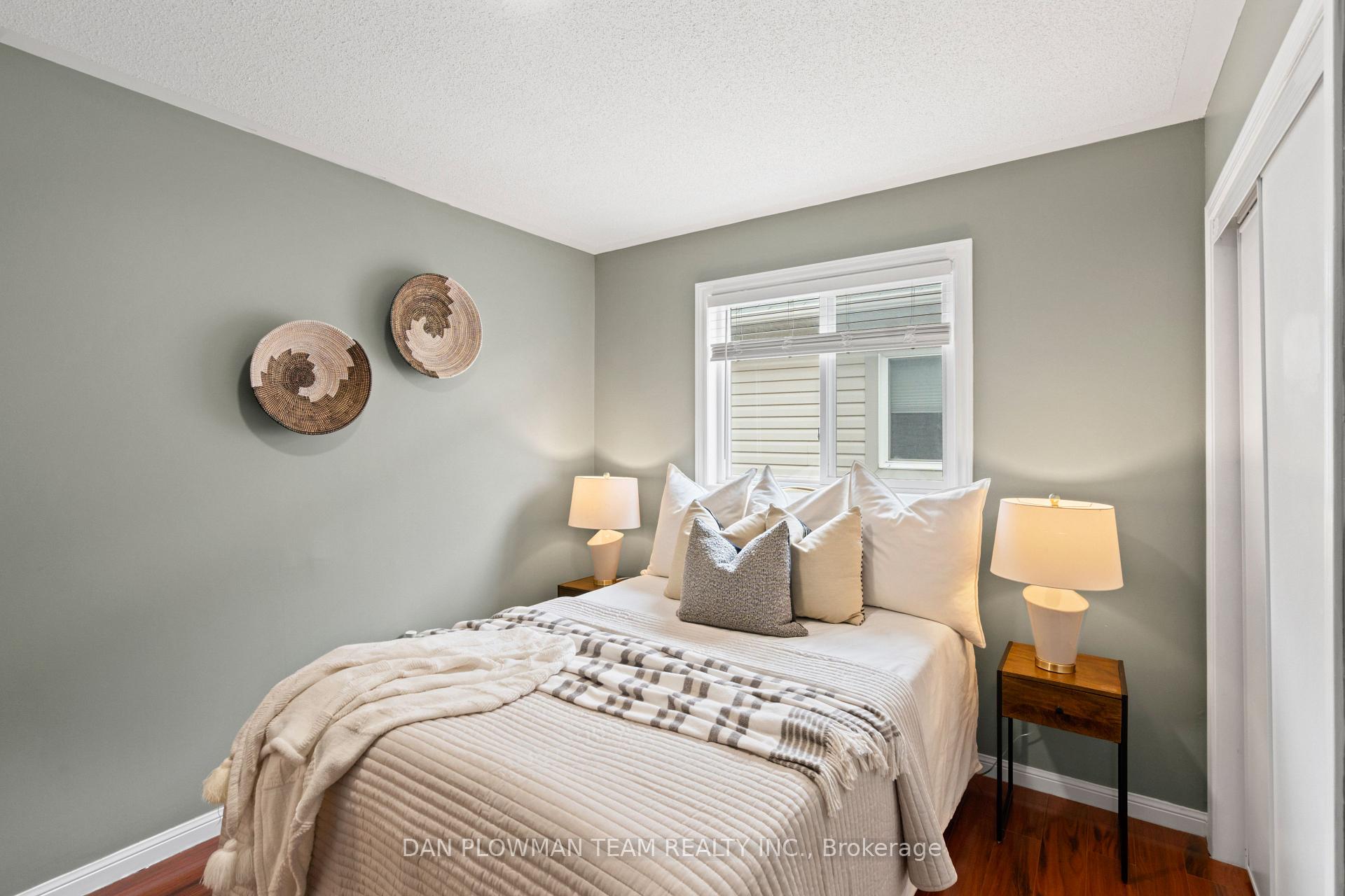 Photo 25 of 98 Longueuil Place, Whitby, Pringle Creek — HOMEH