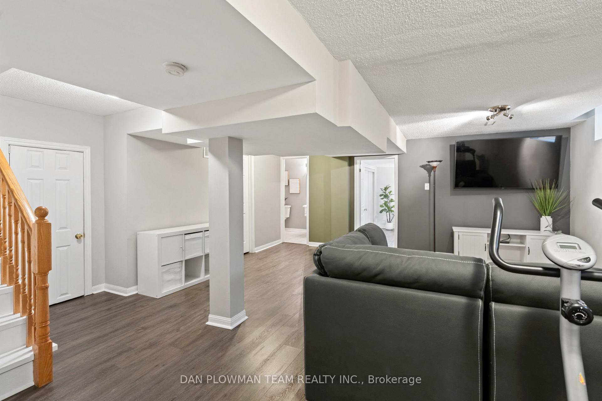 Photo 33 of 98 Longueuil Place, Whitby, Pringle Creek — HOMEH
