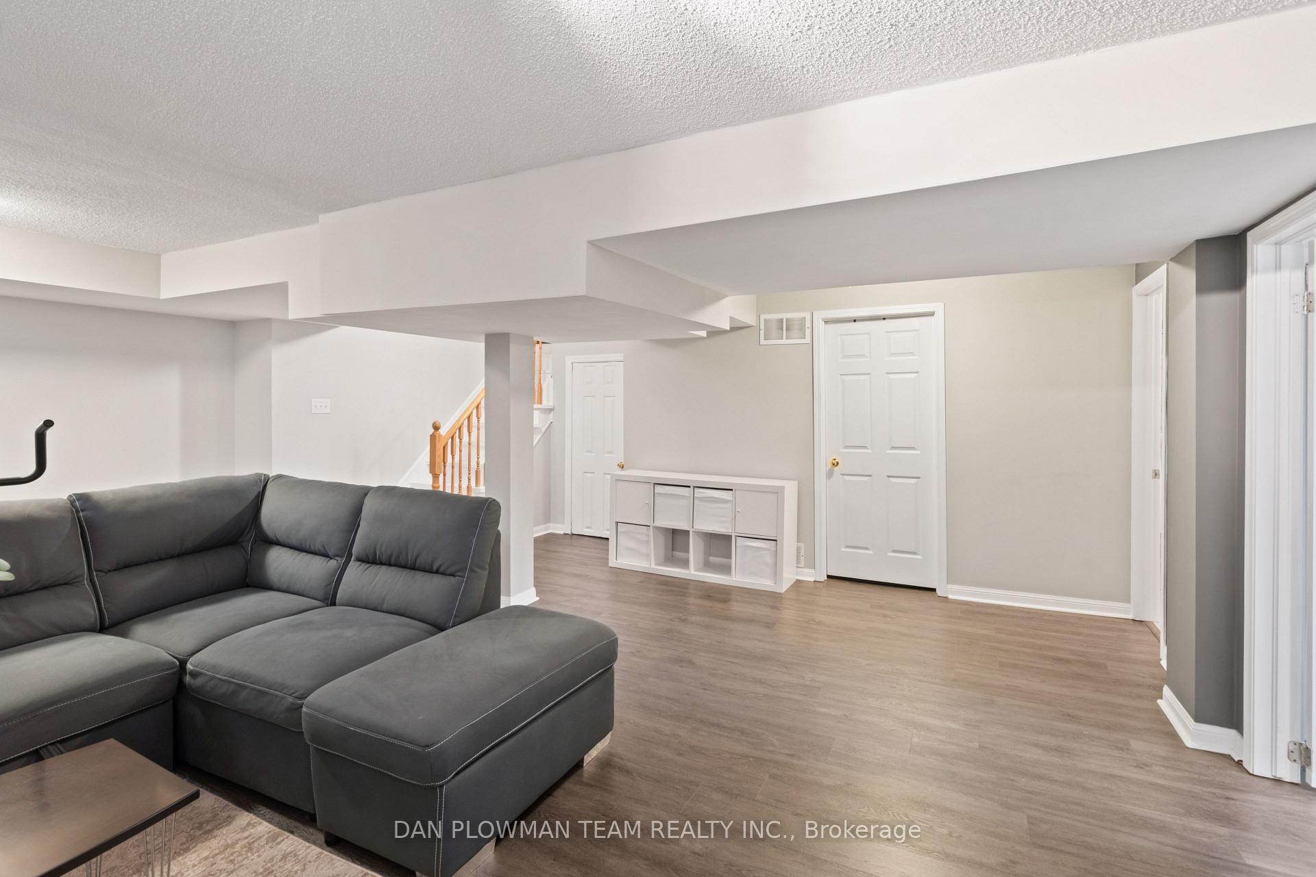 Photo 35 of 98 Longueuil Place, Whitby, Pringle Creek — HOMEH