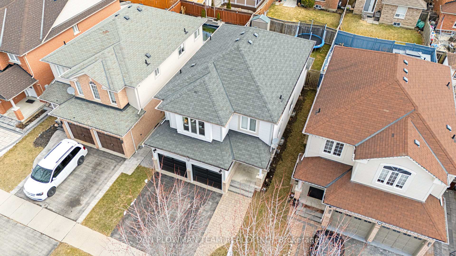 Photo 43 of 98 Longueuil Place, Whitby, Pringle Creek — HOMEH