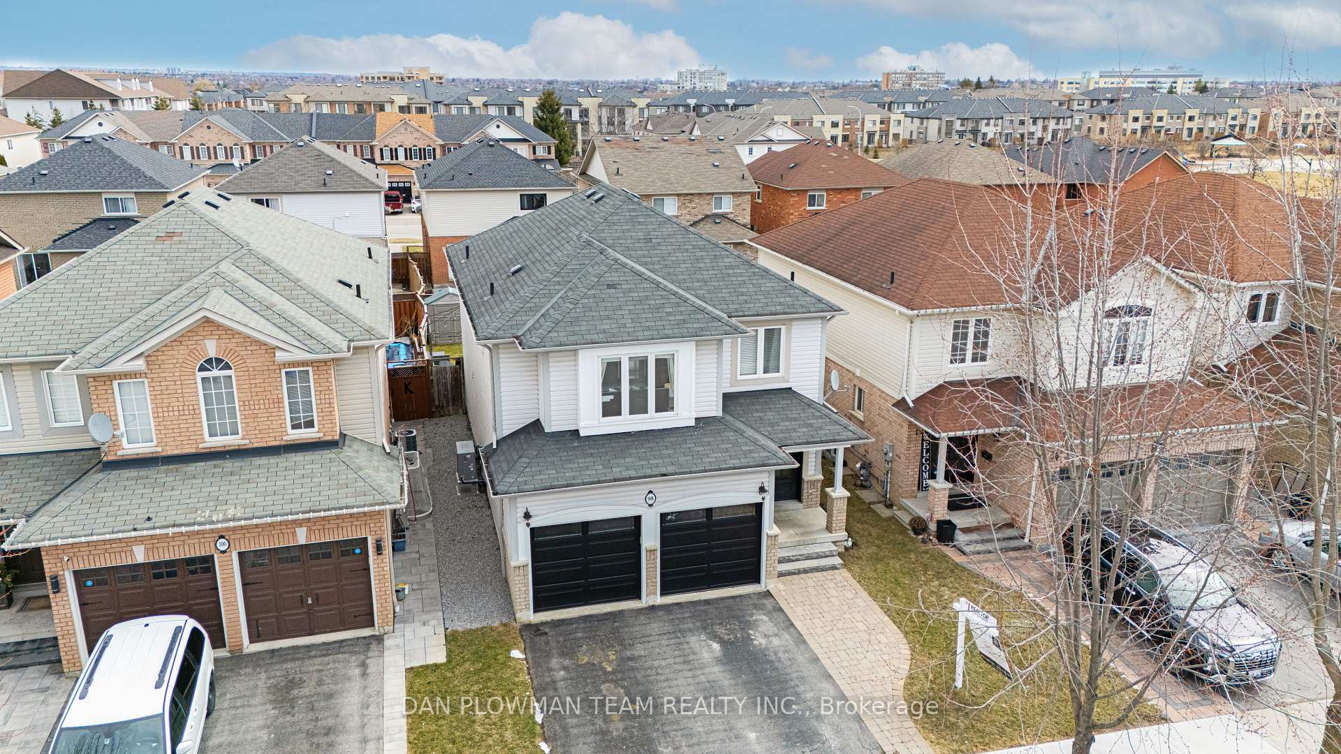 Photo 44 of 98 Longueuil Place, Whitby, Pringle Creek — HOMEH