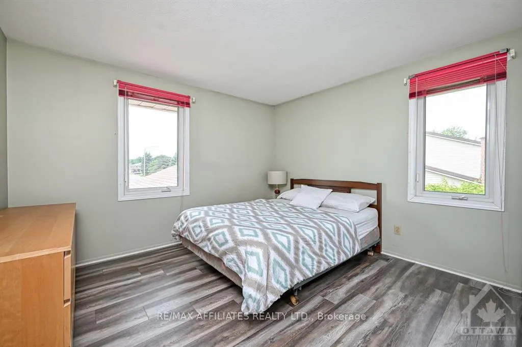 Photo 8 of 1343 Turner Crescent, Ottawa, Bilberry Creek/Queenswood Heights — HOMEH