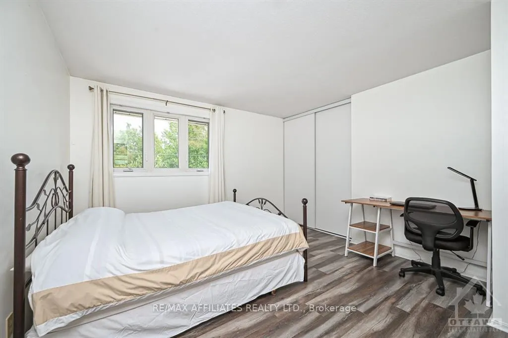 Photo 9 of 1343 Turner Crescent, Ottawa, Bilberry Creek/Queenswood Heights — HOMEH