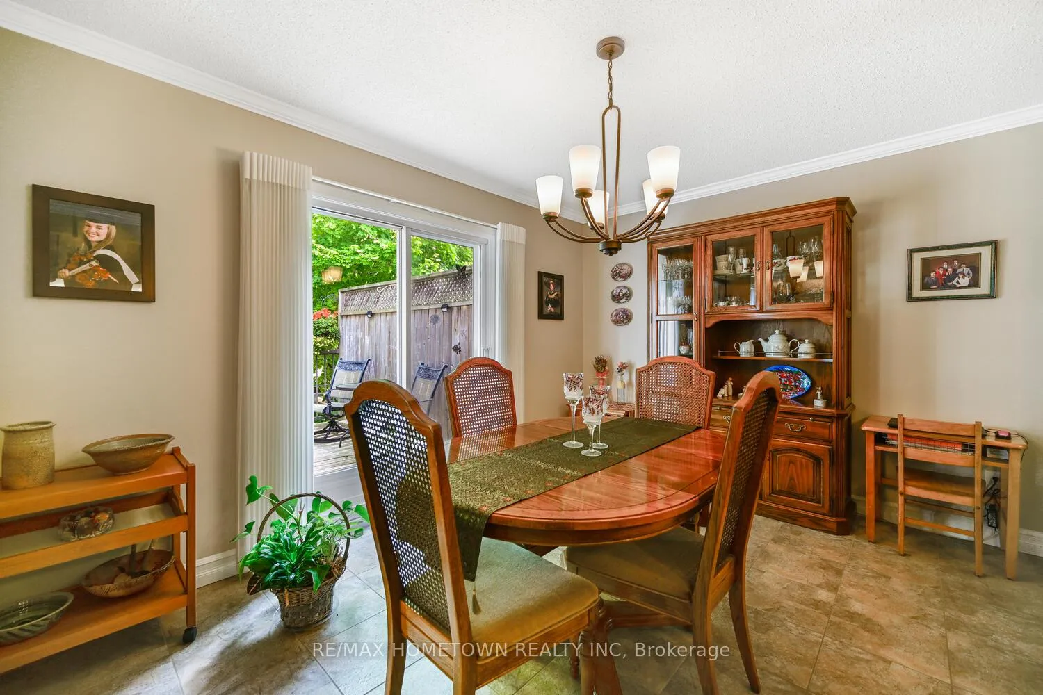 Photo 9 of 80 Cambridge Crescent, Brockville — HOMEH