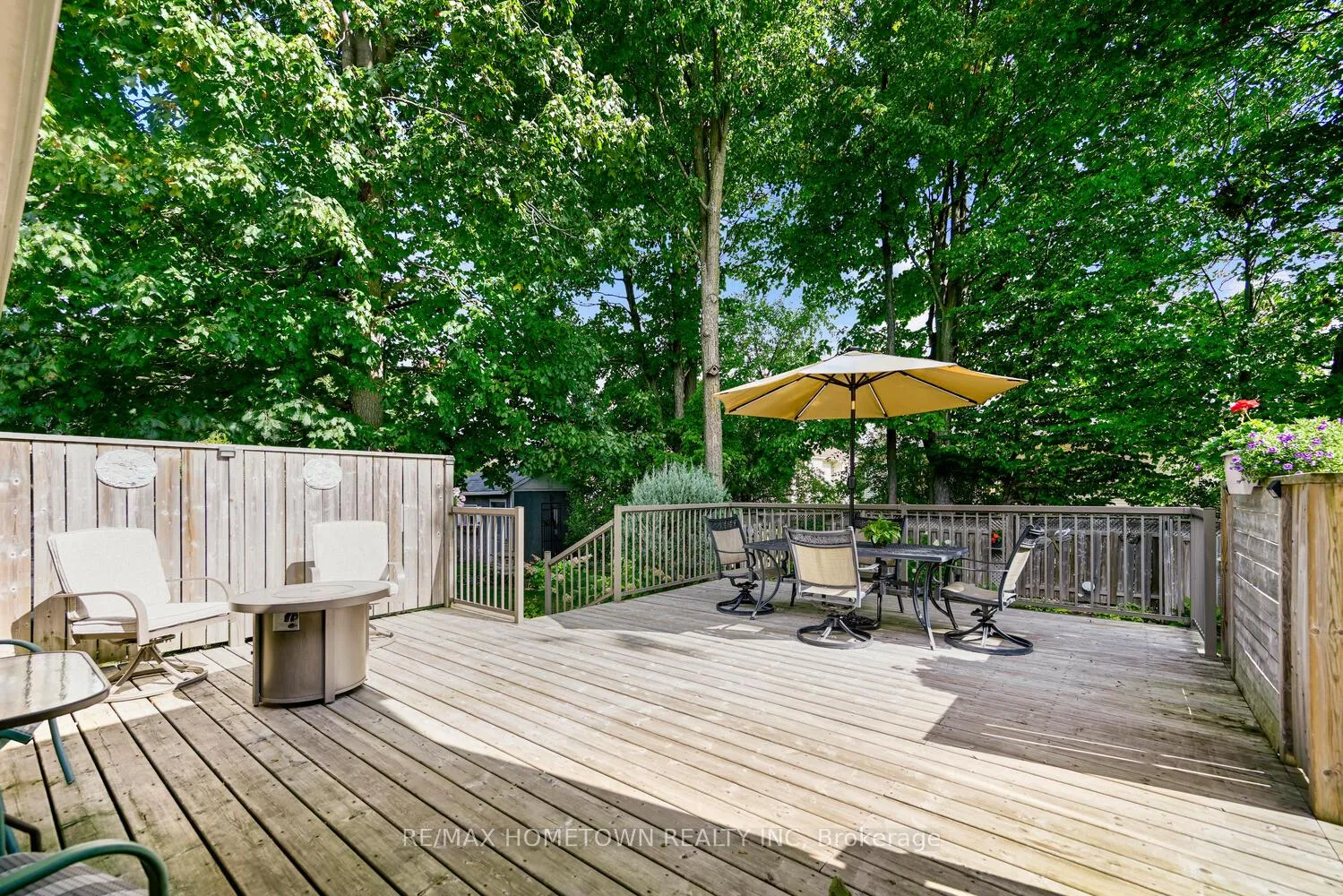 Photo 45 of 80 Cambridge Crescent, Brockville — HOMEH