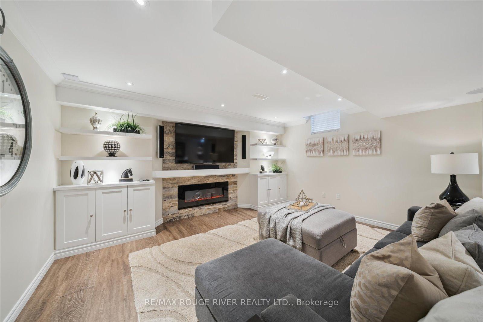 Photo 36 of 47 Nightingale Crescent, Whitby, Brooklin — HOMEH