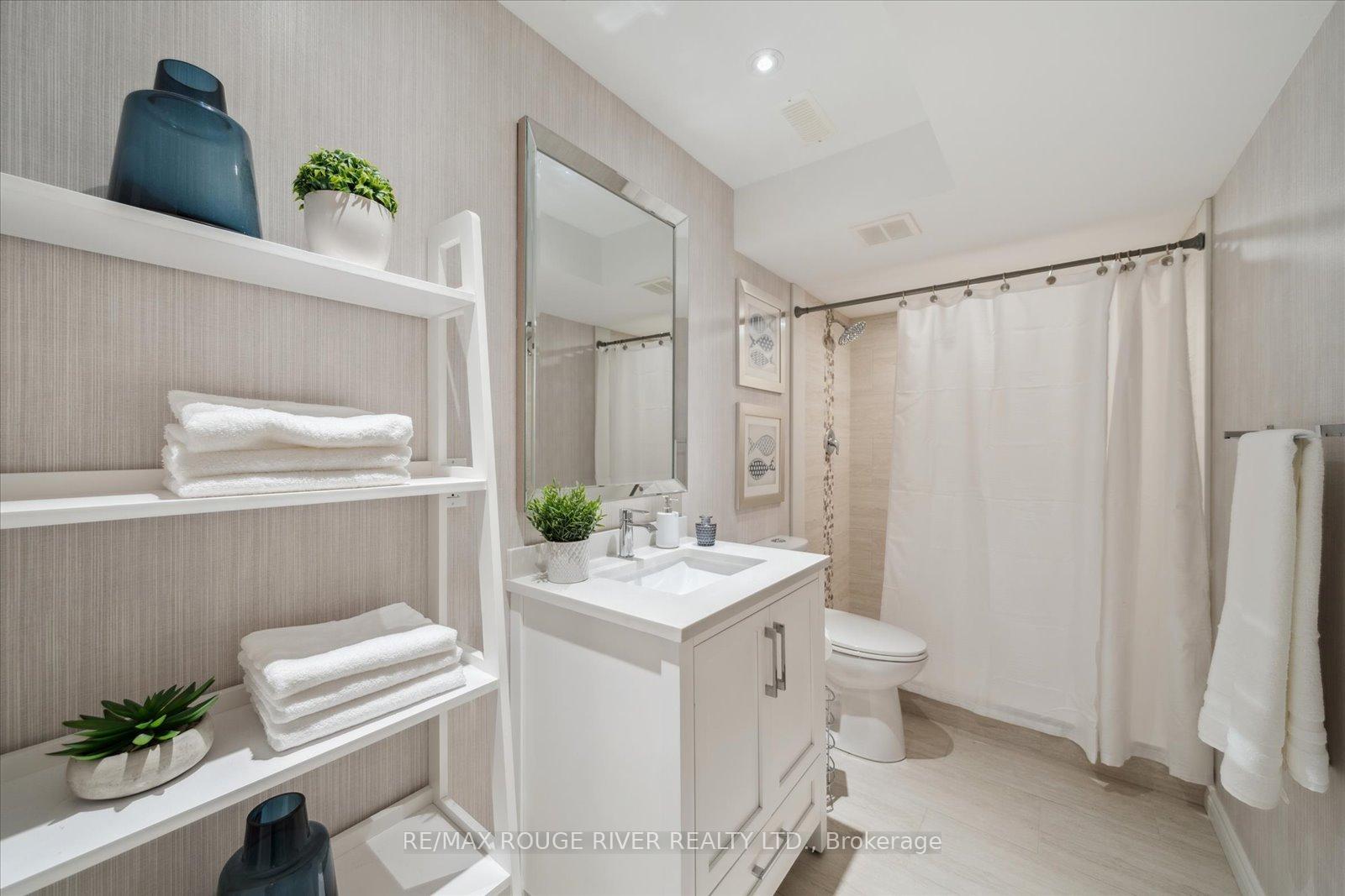 Photo 38 of 47 Nightingale Crescent, Whitby, Brooklin — HOMEH