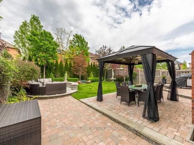 Photo 6 of 19 Petermann Street, Aurora, Bayview Northeast — HOMEH