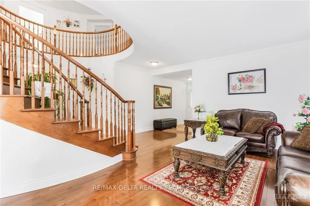 Photo 3 of 572 Aquaview Drive, Ottawa, Avalon East — HOMEH