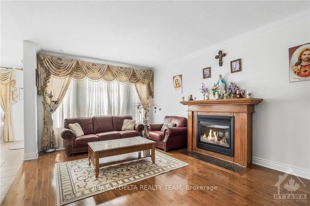 Photo 4 of 572 Aquaview Drive, Ottawa, Avalon East — HOMEH