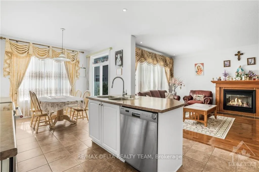 Photo 6 of 572 Aquaview Drive, Ottawa, Avalon East — HOMEH
