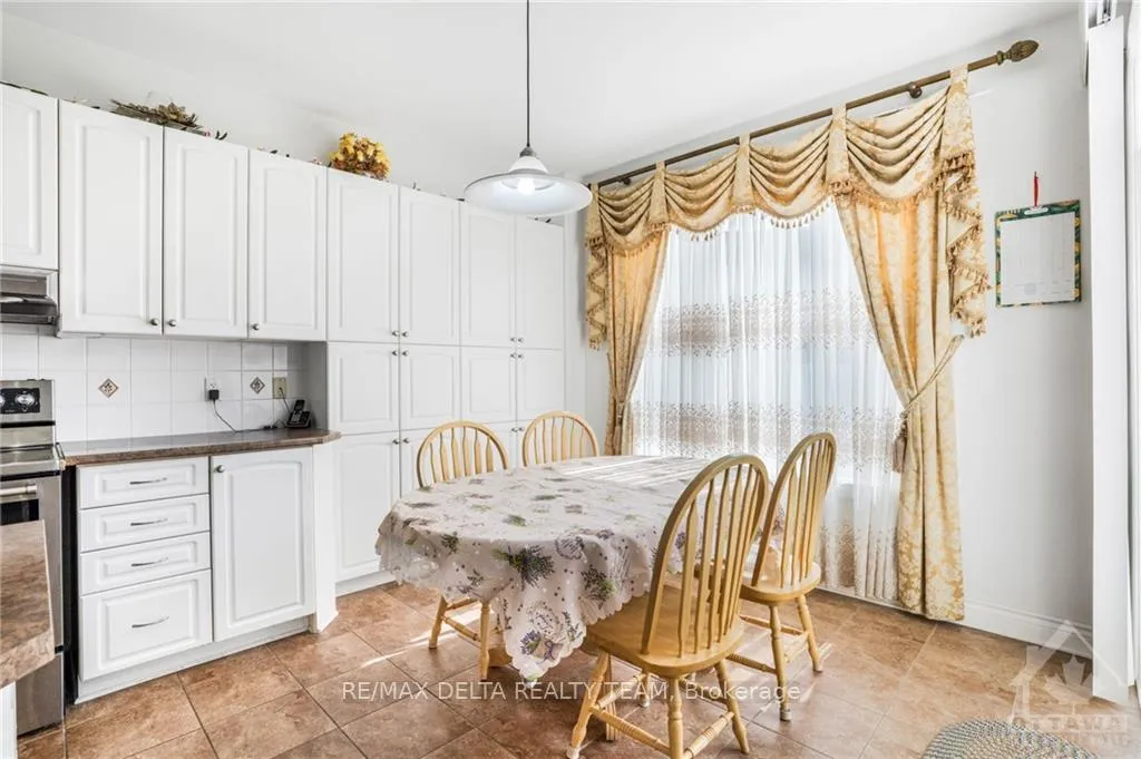 Photo 8 of 572 Aquaview Drive, Ottawa, Avalon East — HOMEH