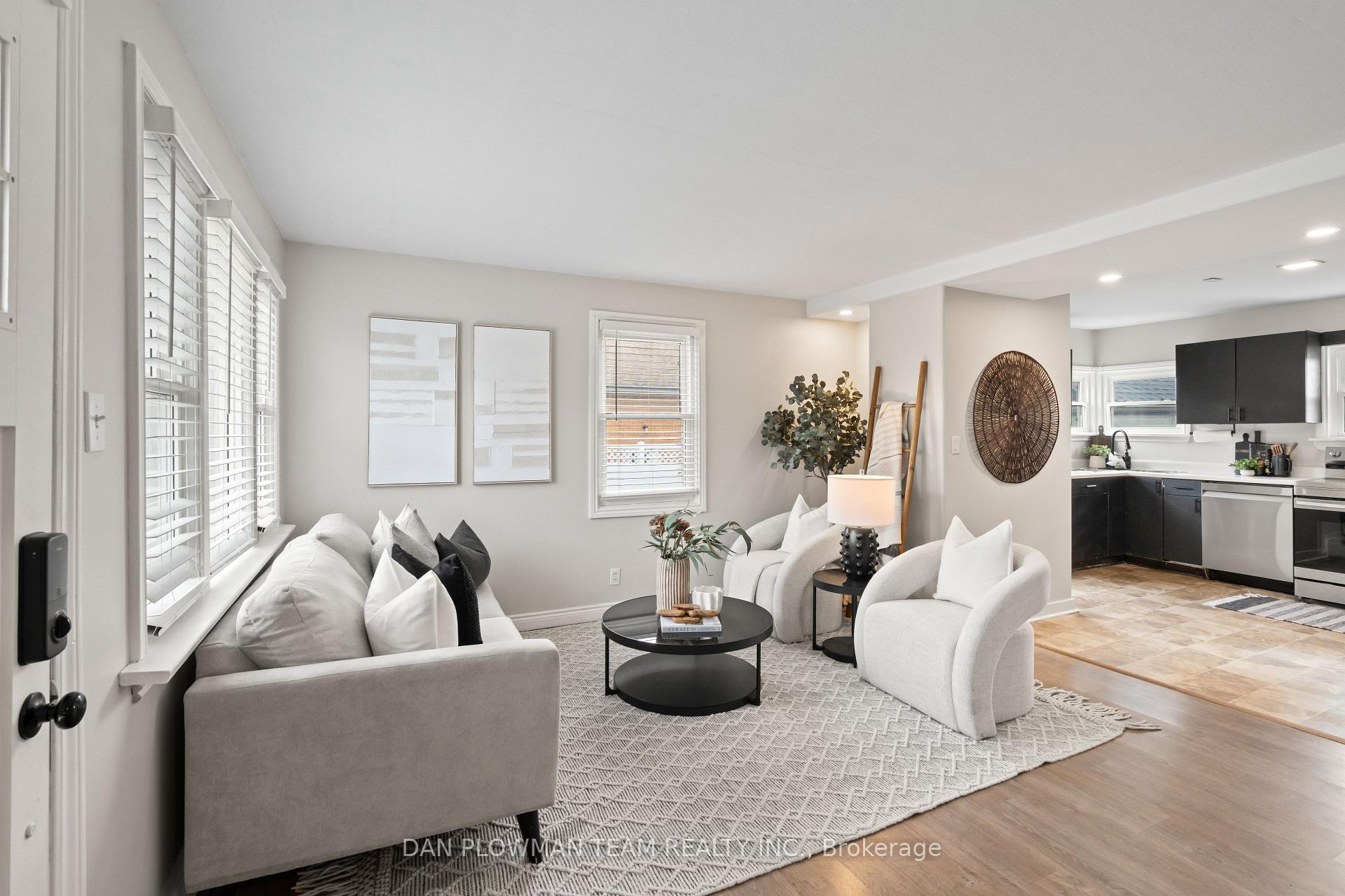 Photo 4 of 1116 Hortop Street, Oshawa, Centennial — HOMEH
