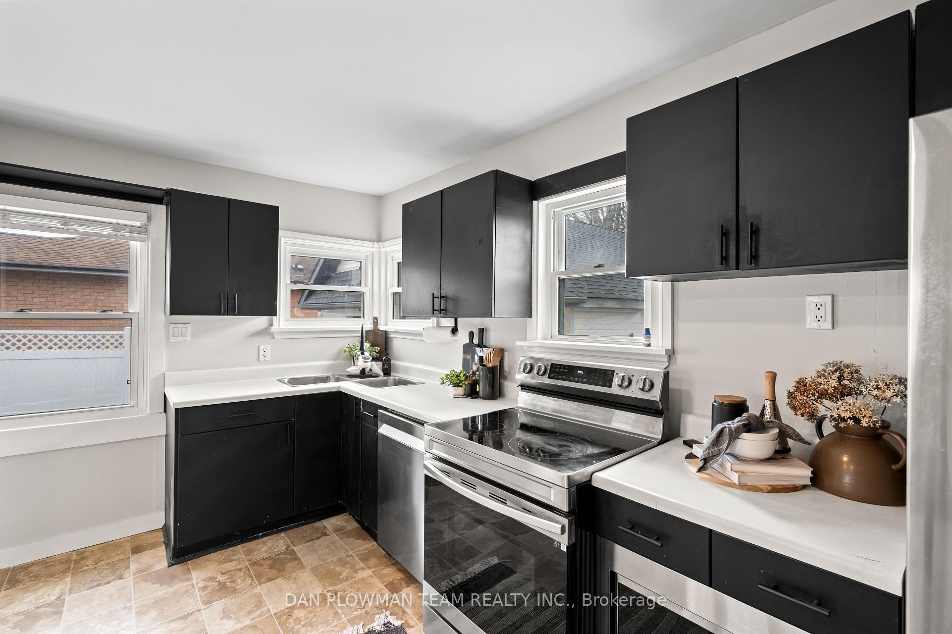 Photo 13 of 1116 Hortop Street, Oshawa, Centennial — HOMEH