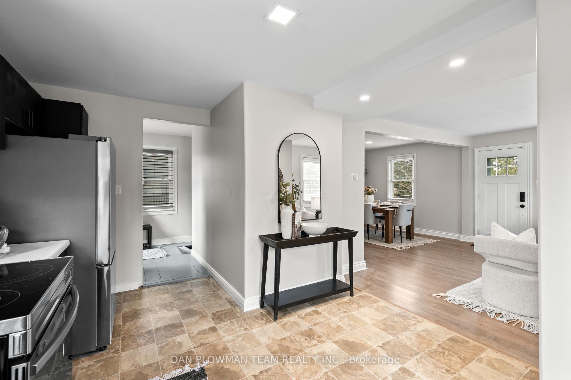 Photo 14 of 1116 Hortop Street, Oshawa, Centennial — HOMEH