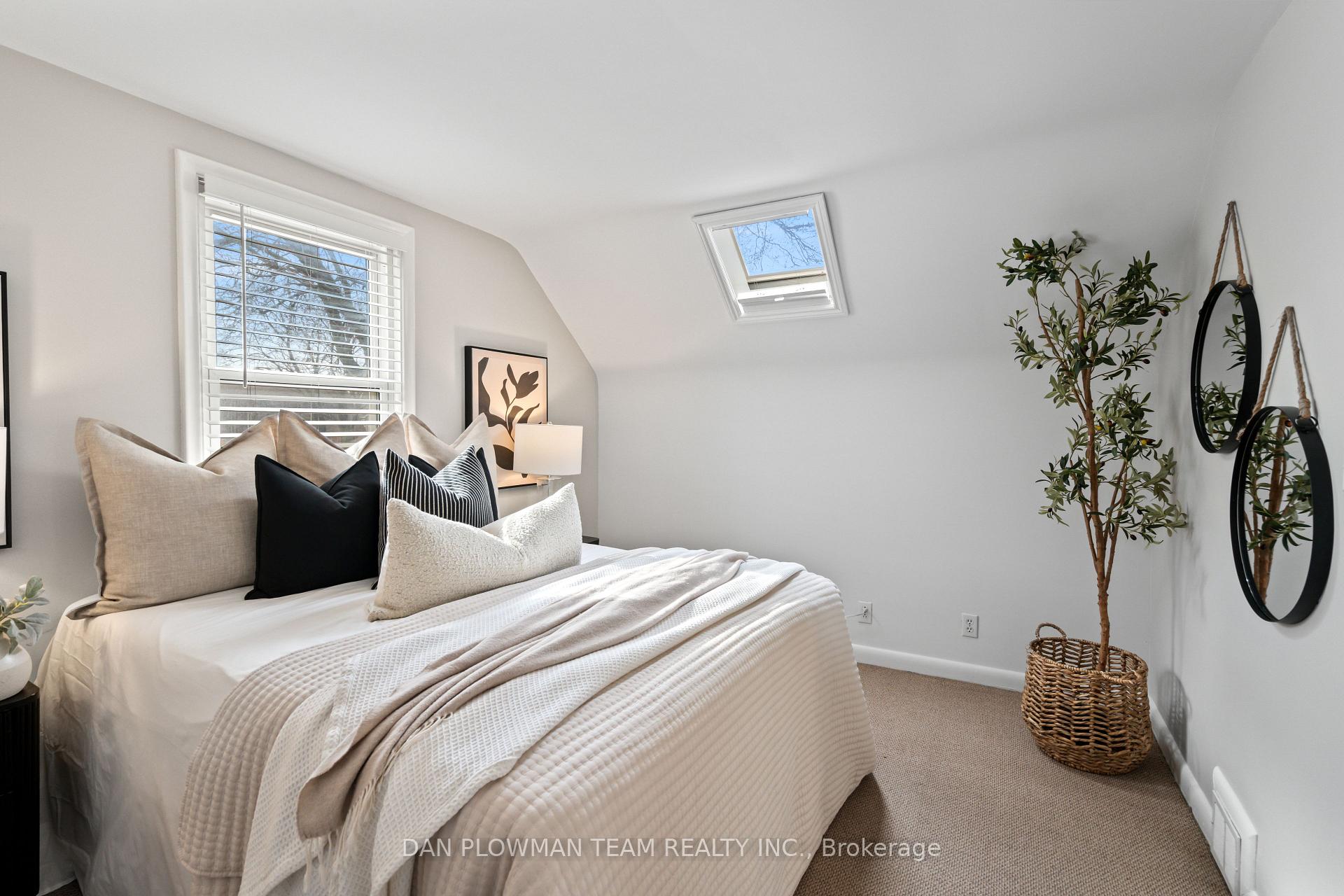 Photo 22 of 1116 Hortop Street, Oshawa, Centennial — HOMEH