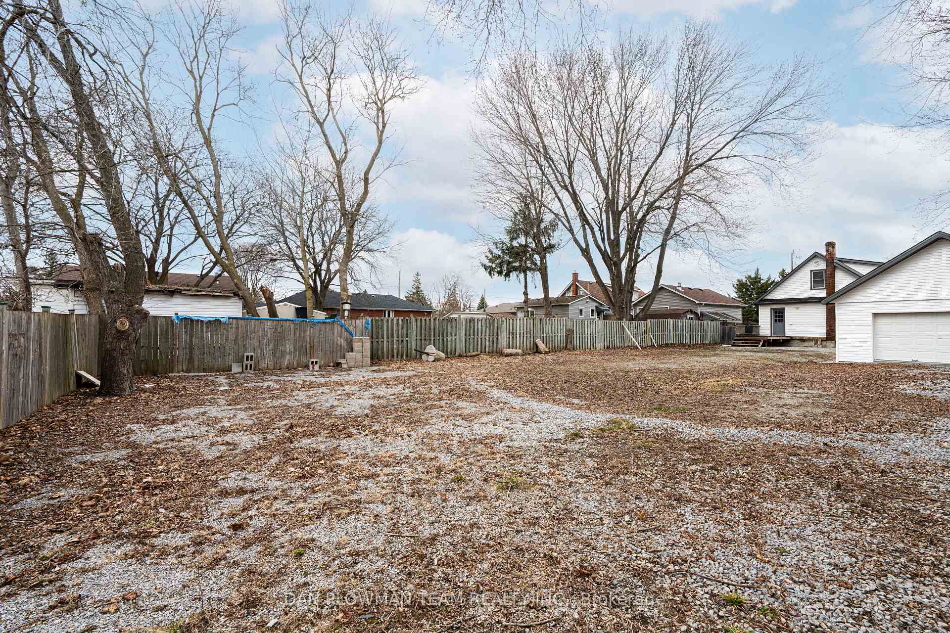 Photo 31 of 1116 Hortop Street, Oshawa, Centennial — HOMEH