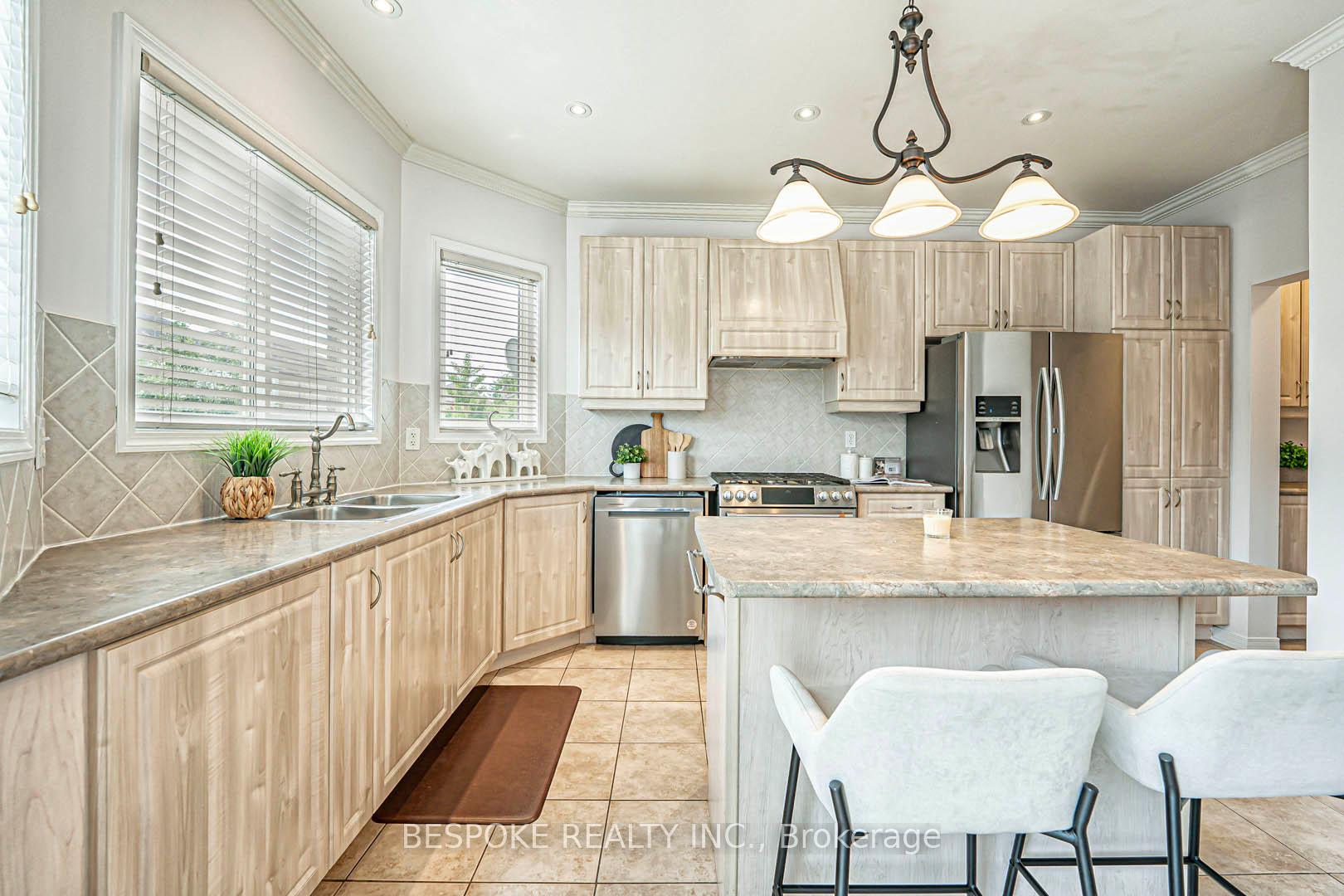 Photo 12 of 33 Bambridge Street, Ajax, Central East — HOMEH