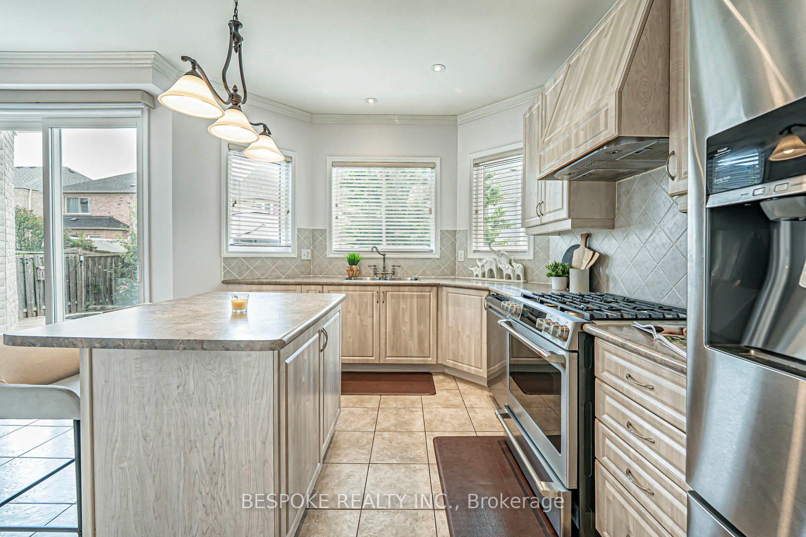 Photo 10 of 33 Bambridge Street, Ajax, Central East — HOMEH