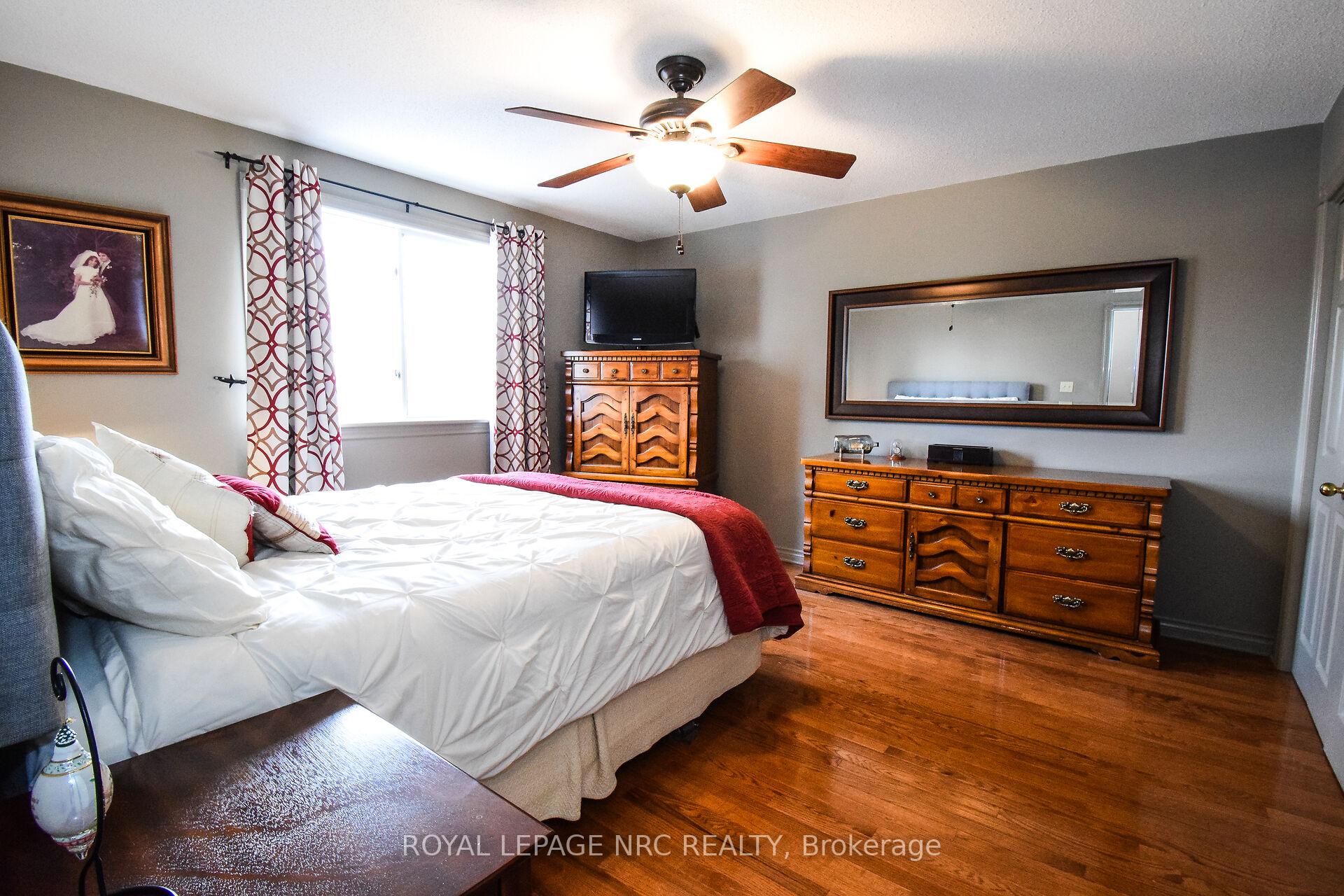Photo 19 of 117 Page Drive, Welland, N. Welland — HOMEH