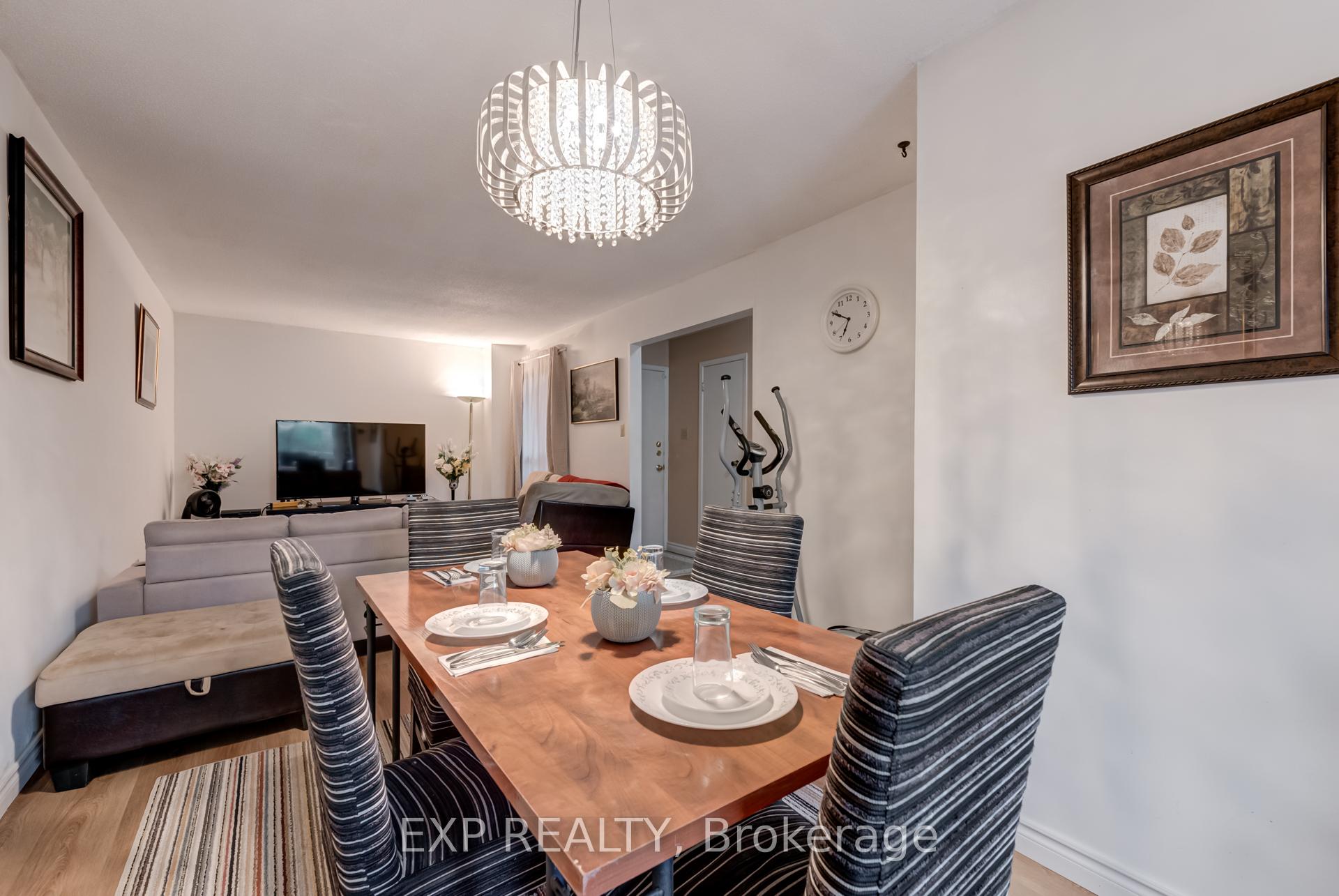 Photo 7 of 55 Hord Crescent, Vaughan, Lakeview Estates — HOMEH