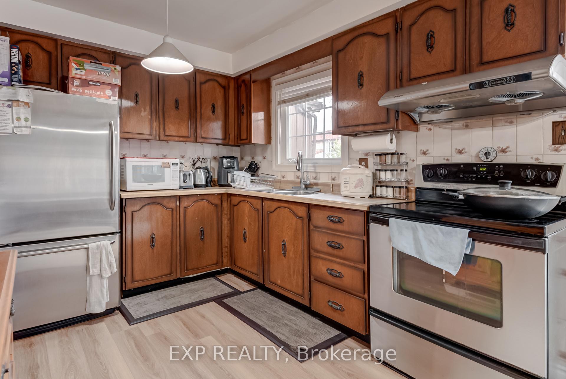 Photo 13 of 55 Hord Crescent, Vaughan, Lakeview Estates — HOMEH