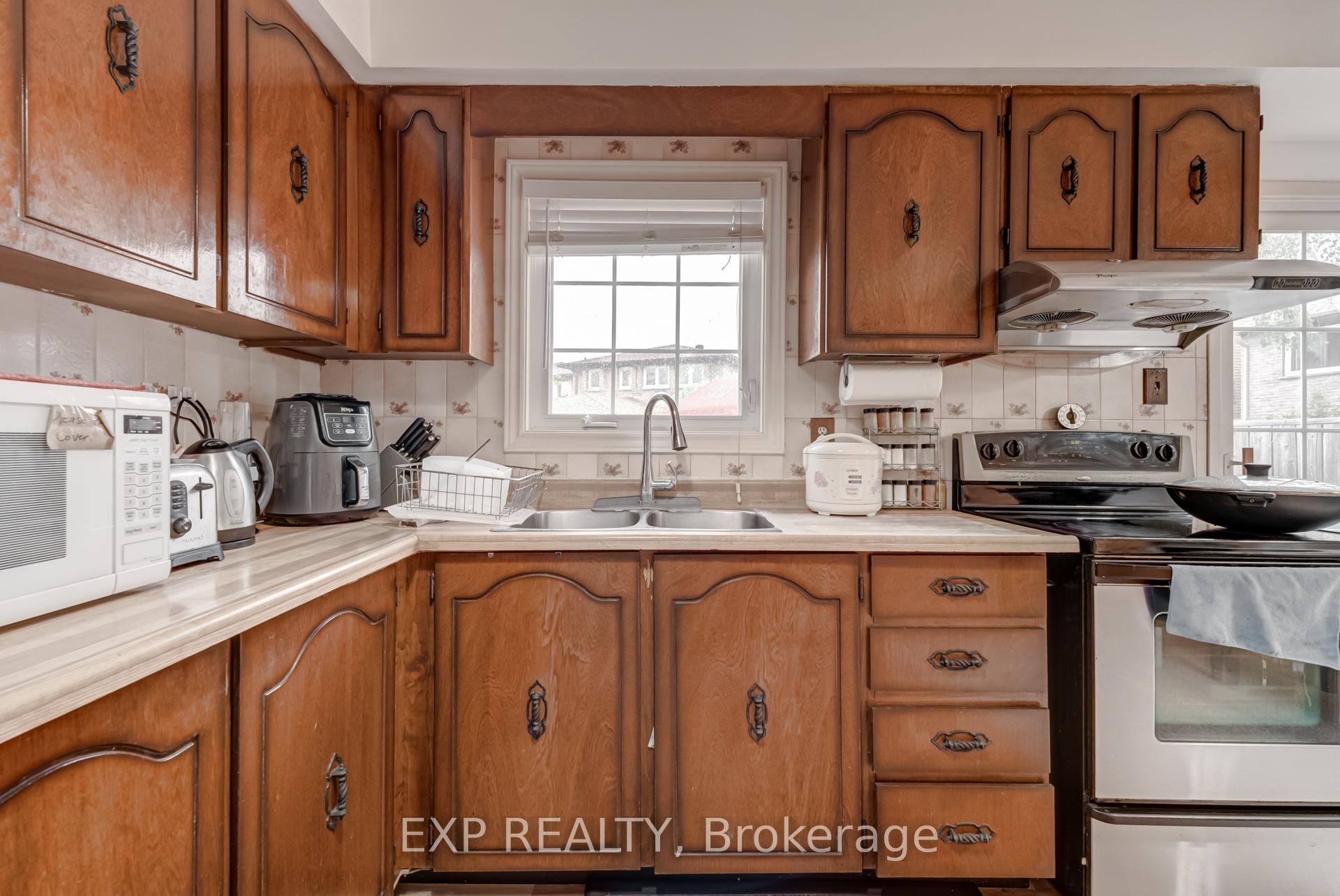 Photo 14 of 55 Hord Crescent, Vaughan, Lakeview Estates — HOMEH