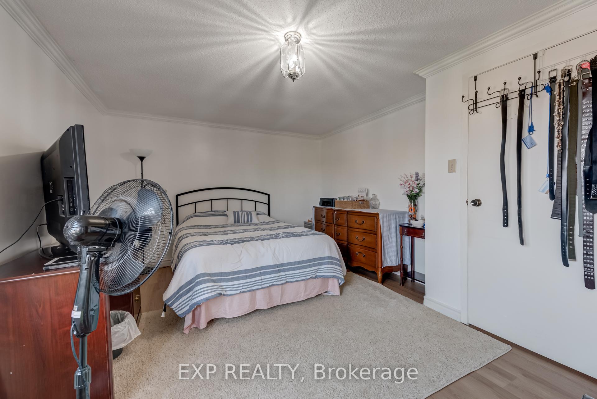 Photo 19 of 55 Hord Crescent, Vaughan, Lakeview Estates — HOMEH