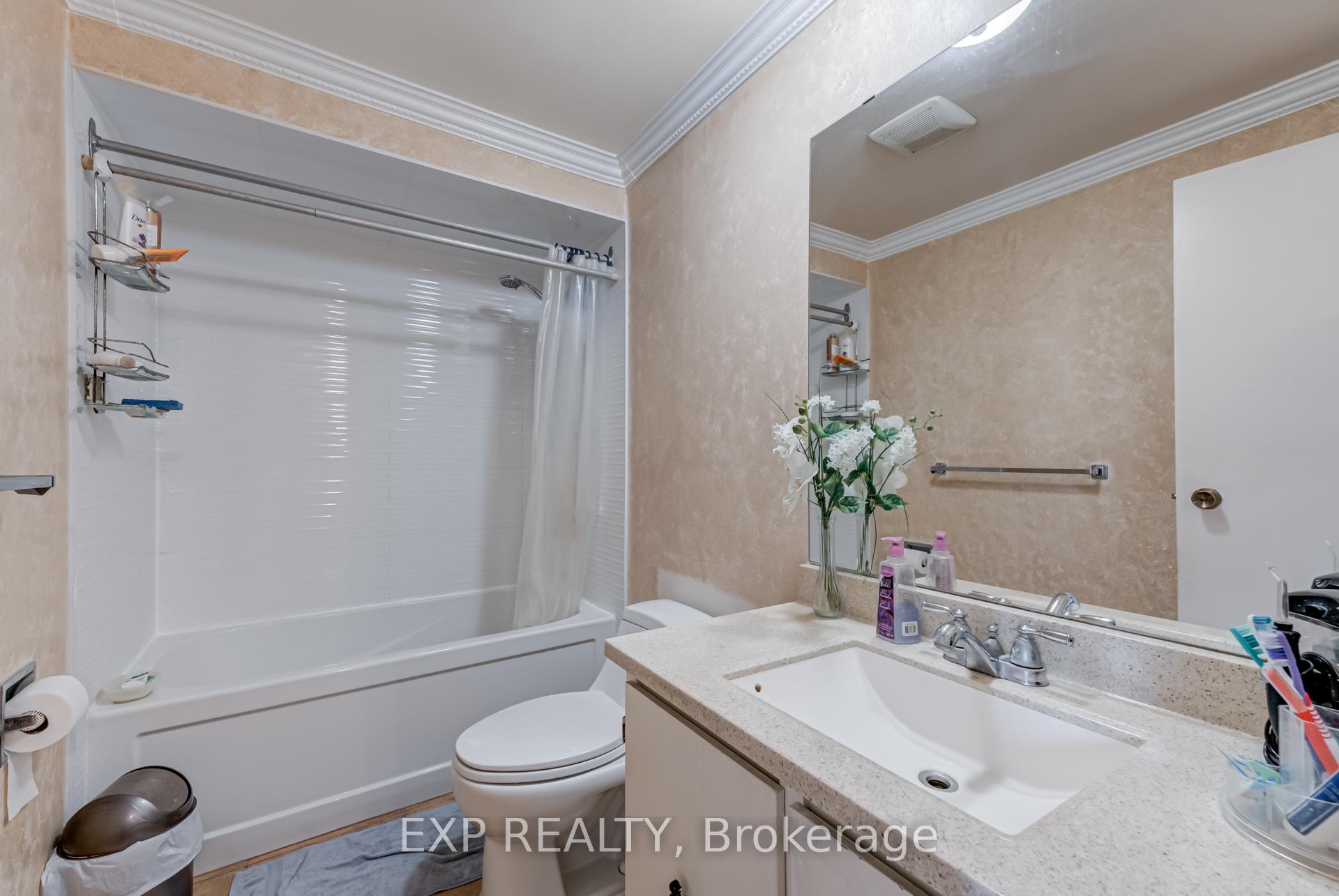 Photo 23 of 55 Hord Crescent, Vaughan, Lakeview Estates — HOMEH