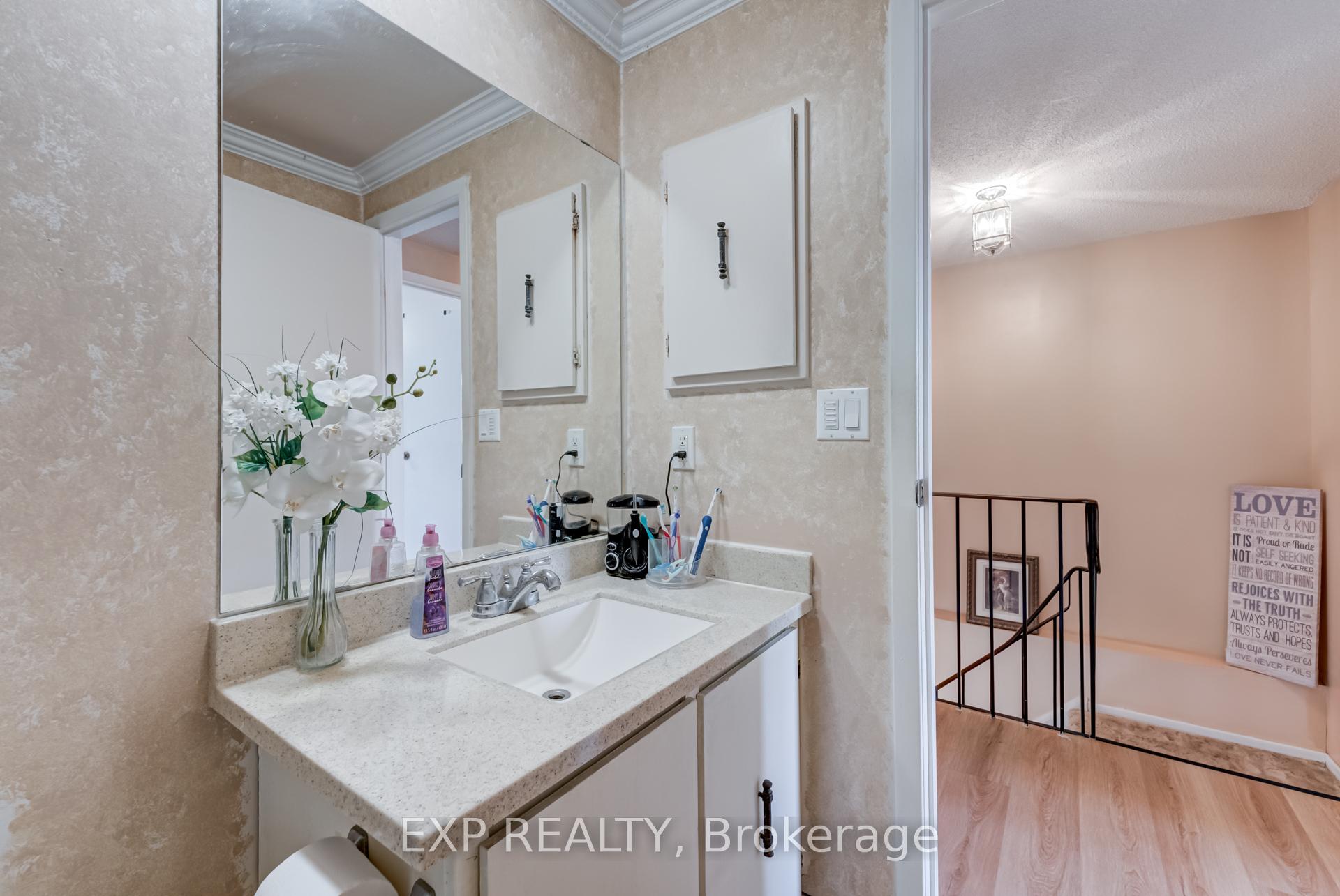Photo 24 of 55 Hord Crescent, Vaughan, Lakeview Estates — HOMEH