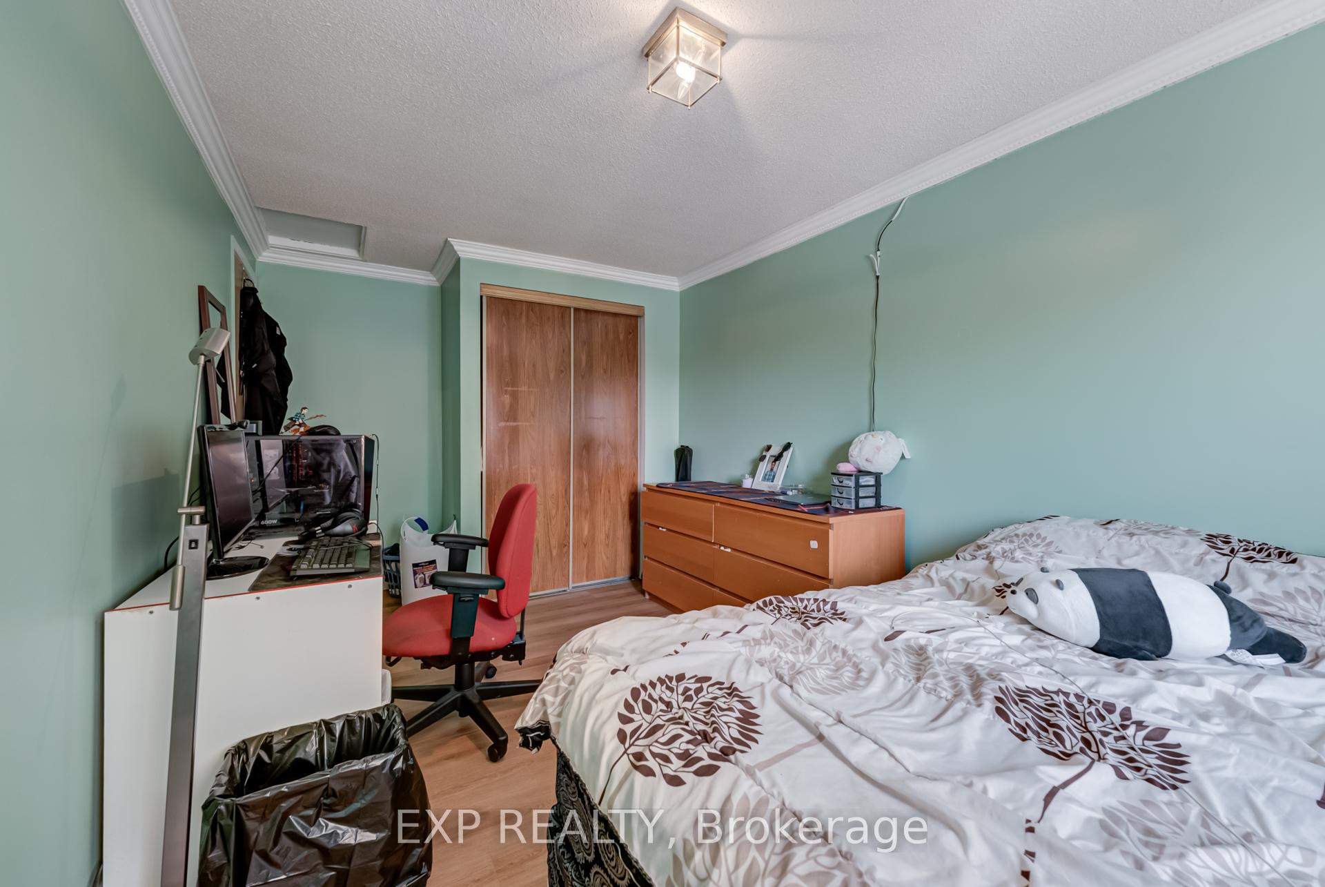 Photo 25 of 55 Hord Crescent, Vaughan, Lakeview Estates — HOMEH