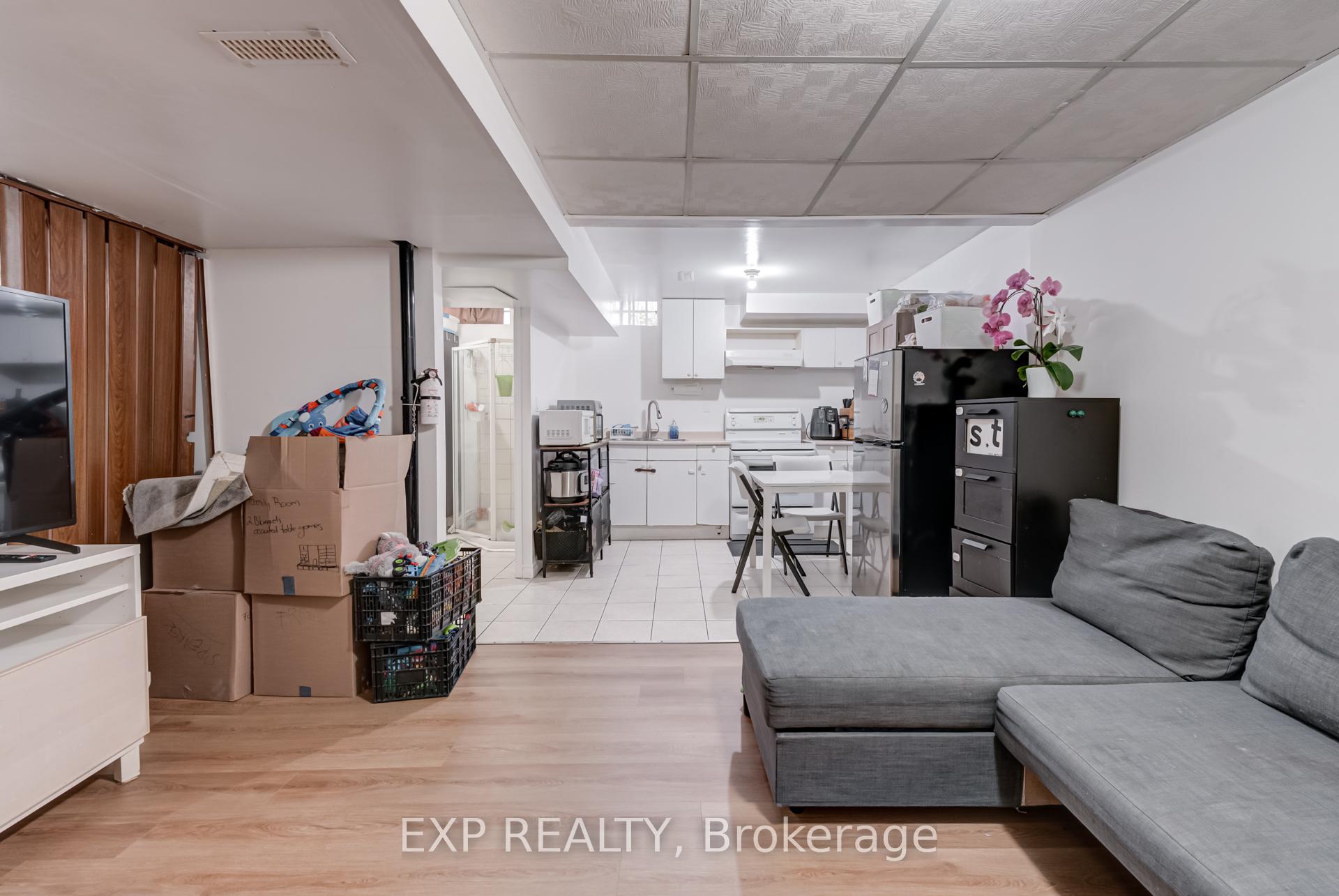Photo 32 of 55 Hord Crescent, Vaughan, Lakeview Estates — HOMEH