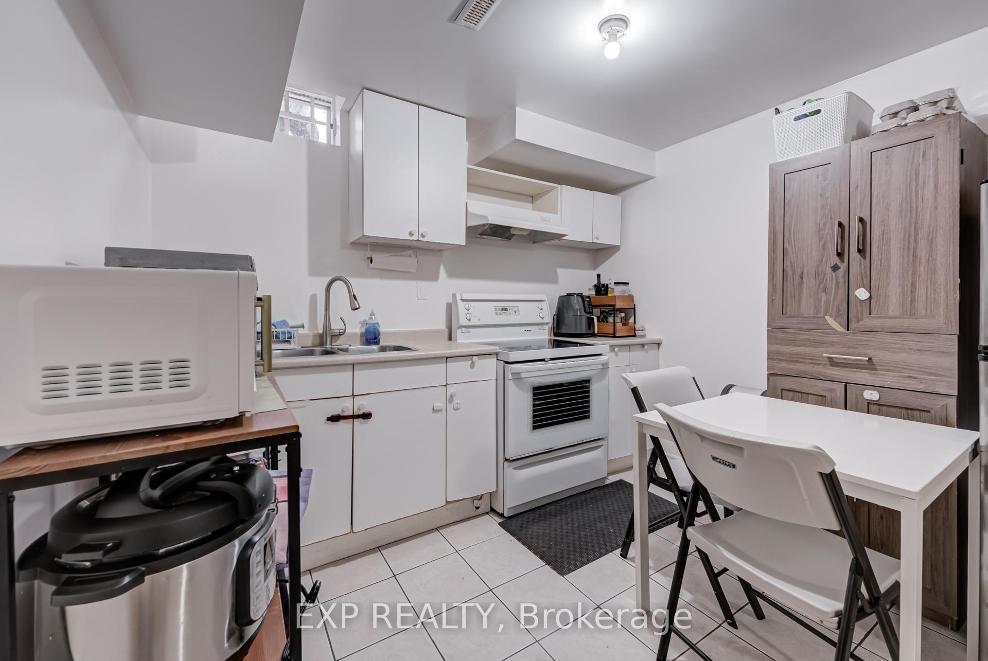Photo 33 of 55 Hord Crescent, Vaughan, Lakeview Estates — HOMEH