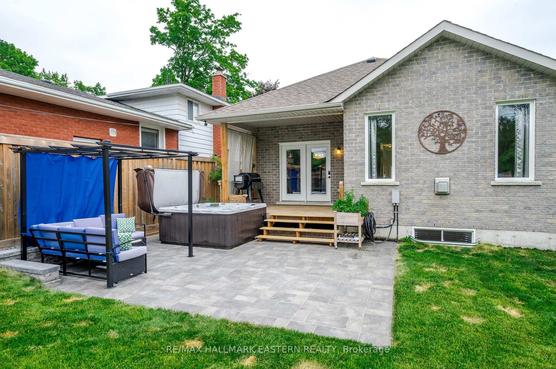 Photo 32 of 1787 Waddell Avenue, Peterborough, Otonabee Ward 1 — HOMEH