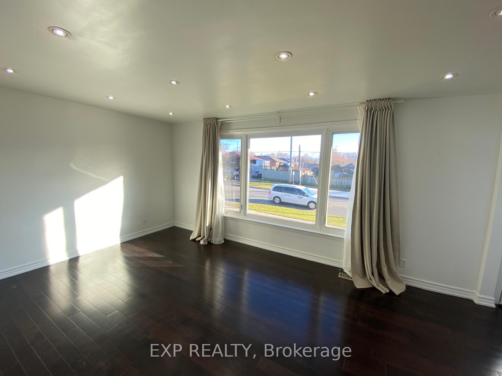 Photo 2 of 802 Phillip Murray Avenue, Oshawa, Lakeview — HOMEH