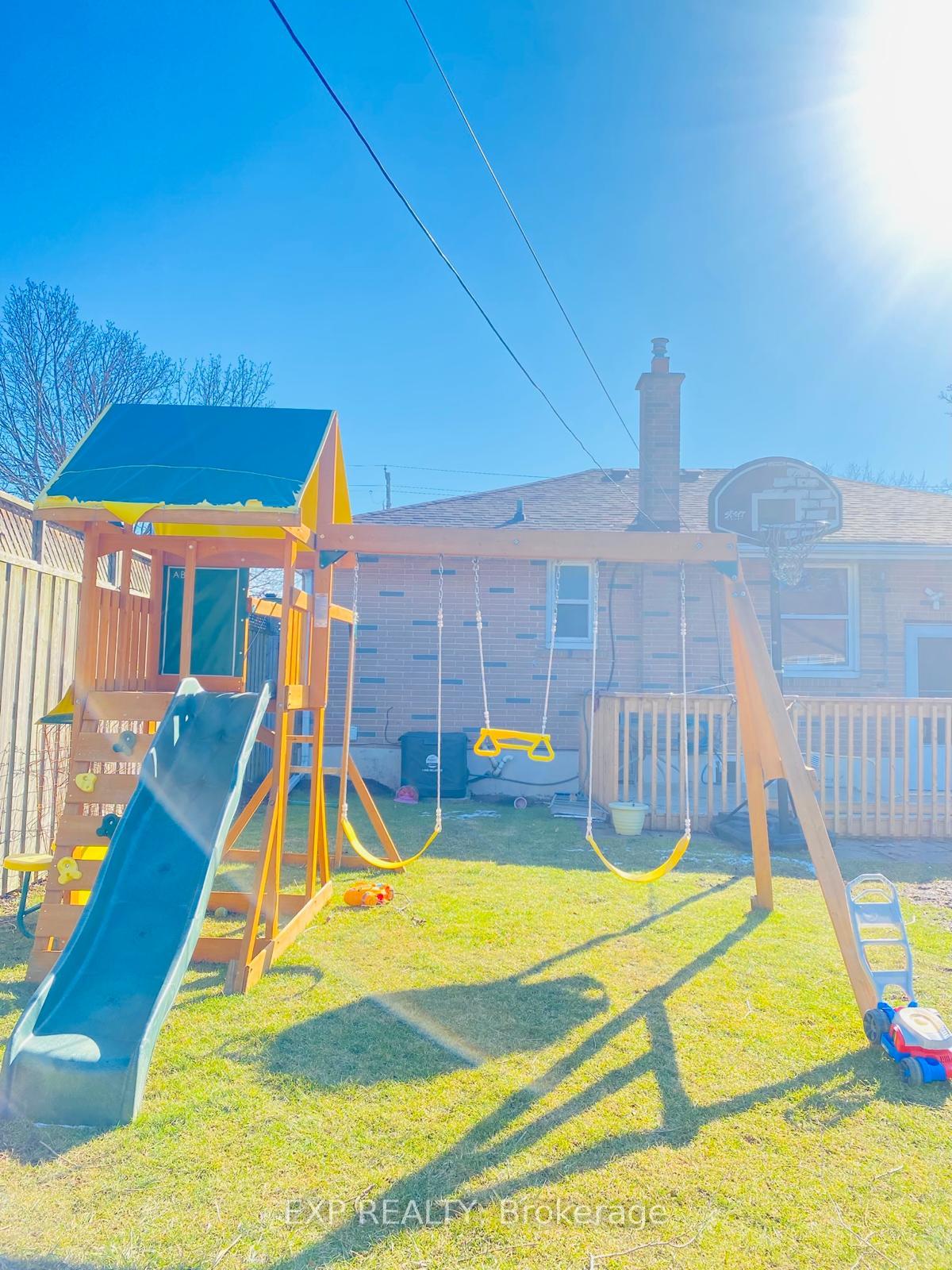 Photo 14 of 802 Phillip Murray Avenue, Oshawa, Lakeview — HOMEH