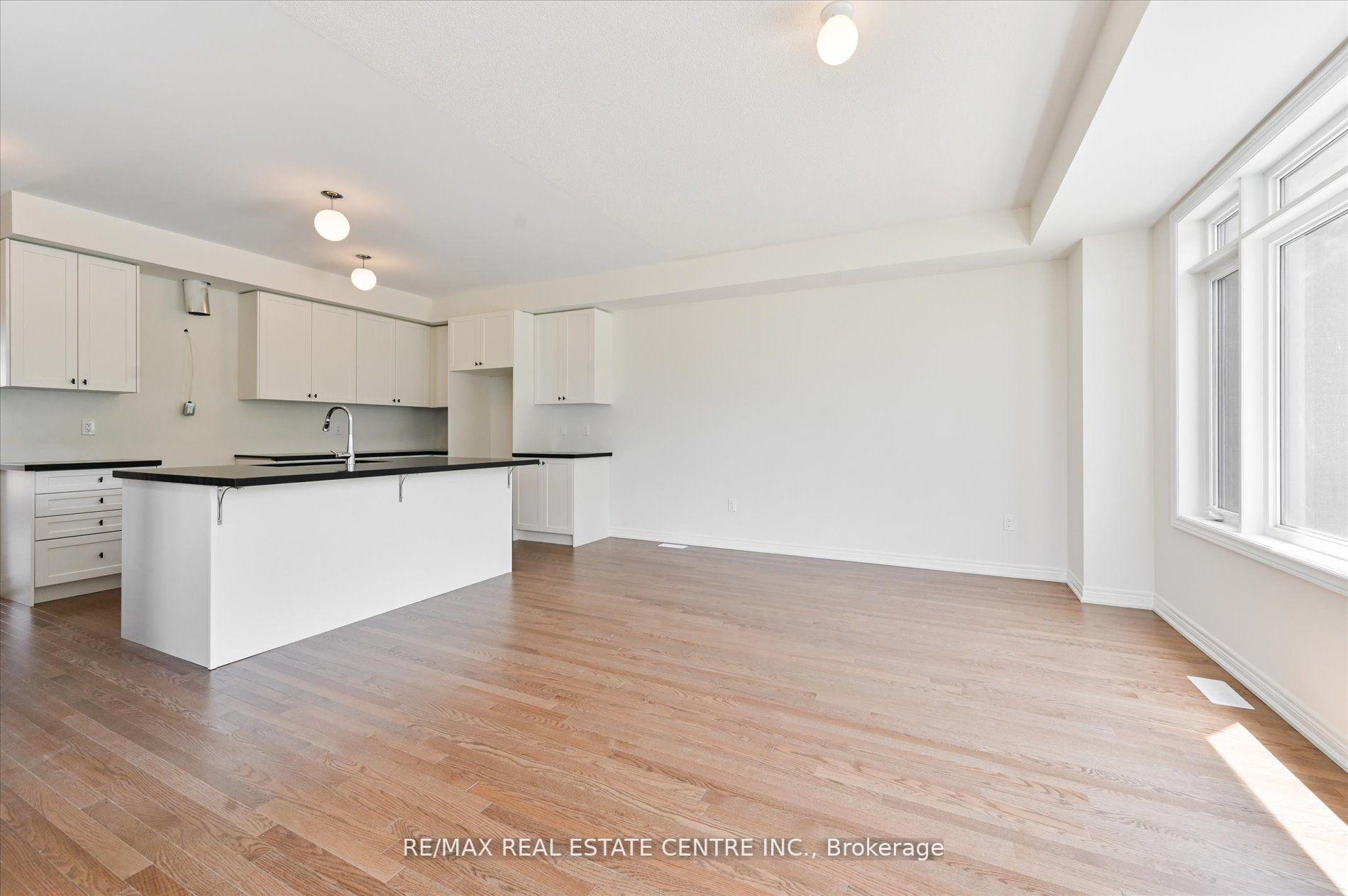 Photo 9 of 2 Cunliffe Lane, Ajax, South East — HOMEH