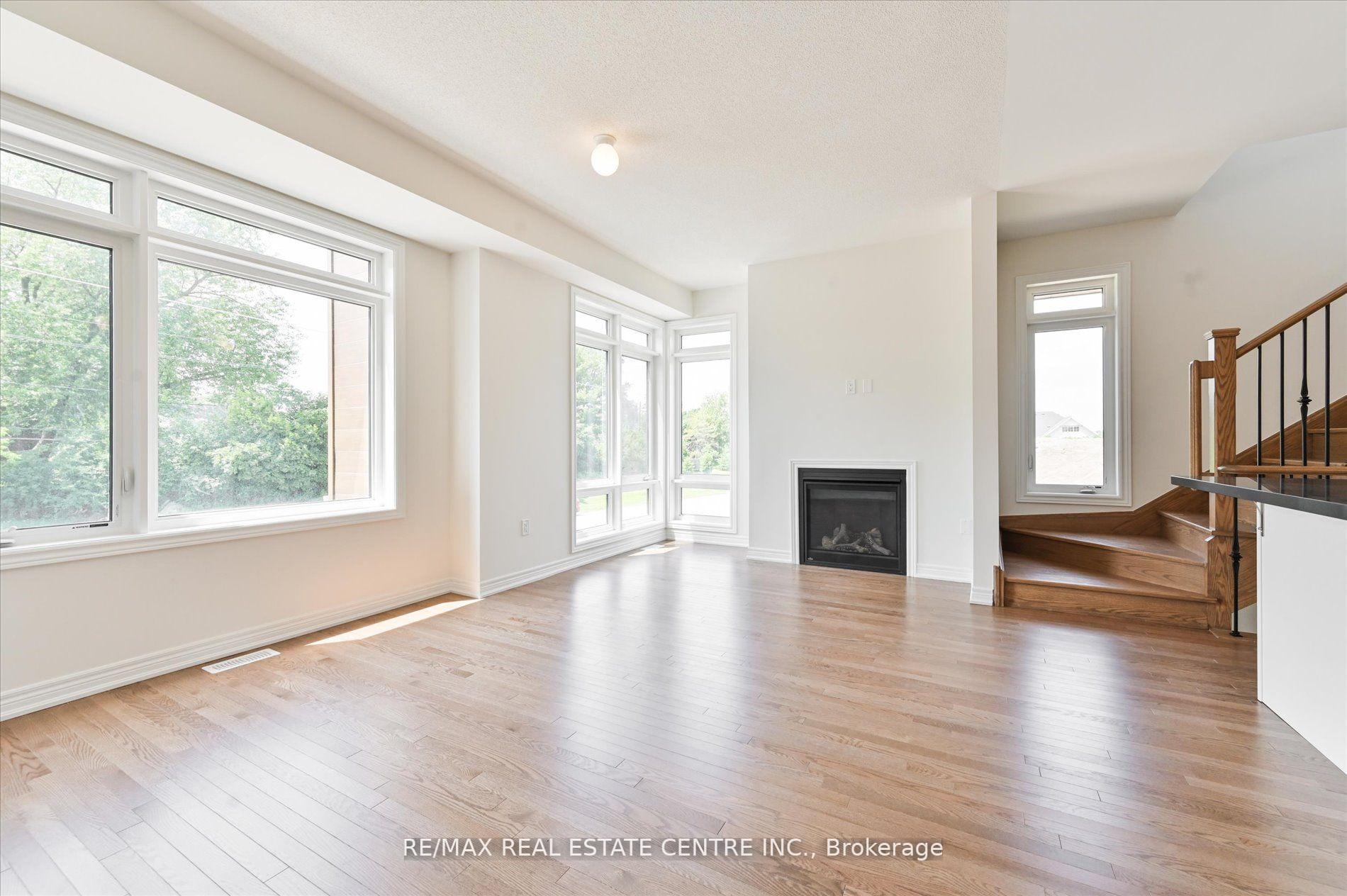 Photo 10 of 2 Cunliffe Lane, Ajax, South East — HOMEH