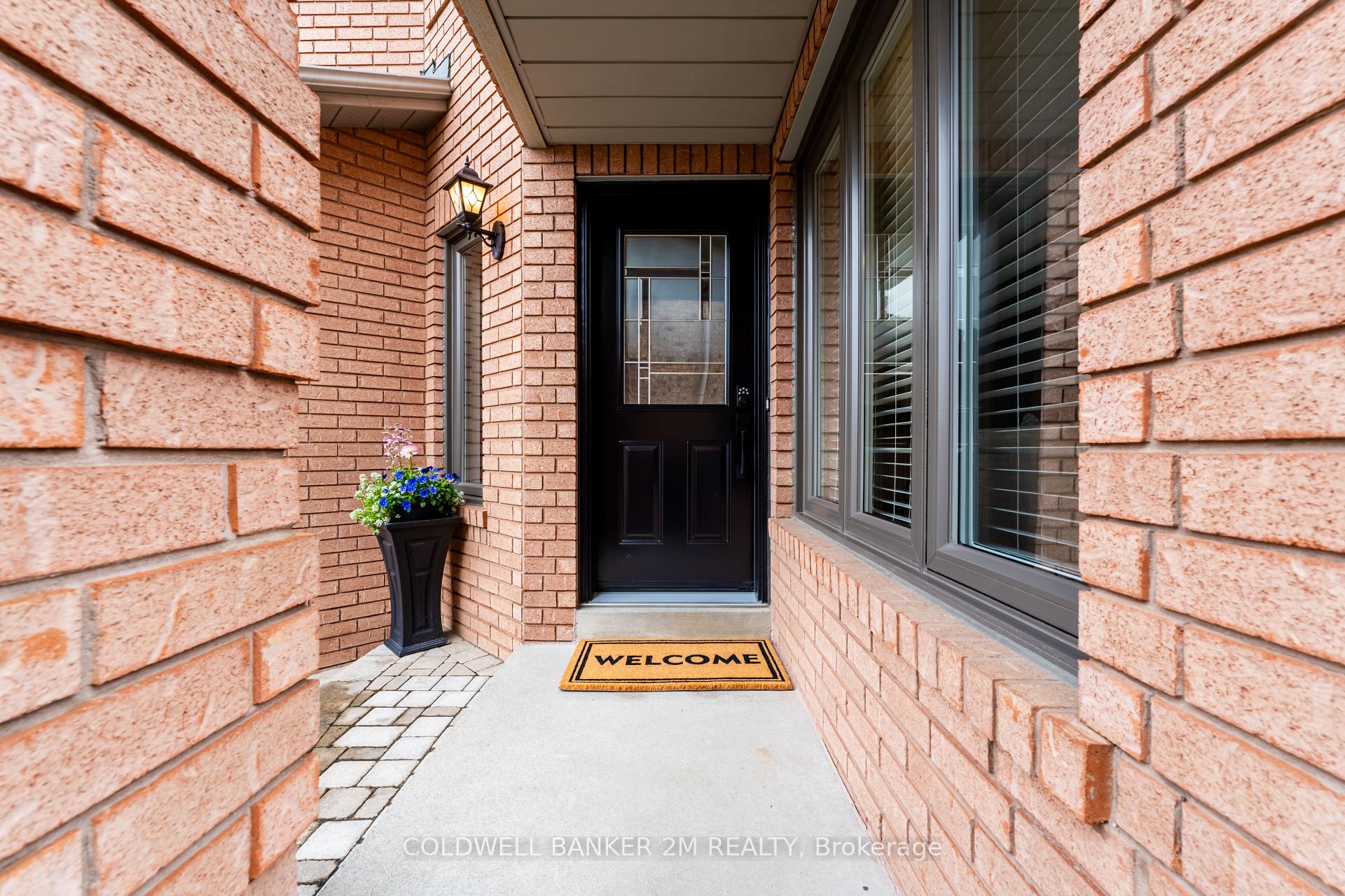 Photo 4 of 117 Harkness Drive, Whitby, Rolling Acres — HOMEH