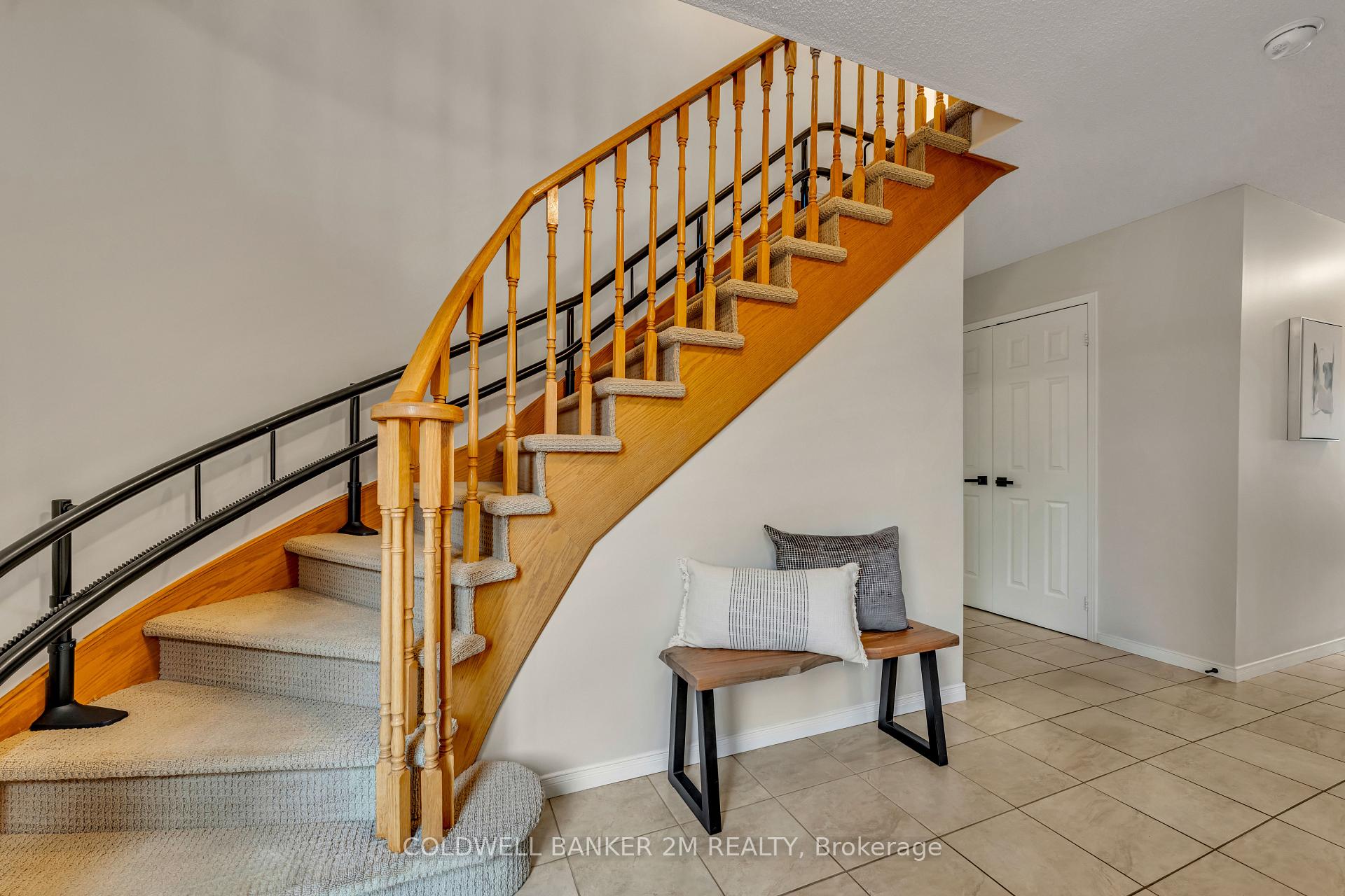 Photo 6 of 117 Harkness Drive, Whitby, Rolling Acres — HOMEH