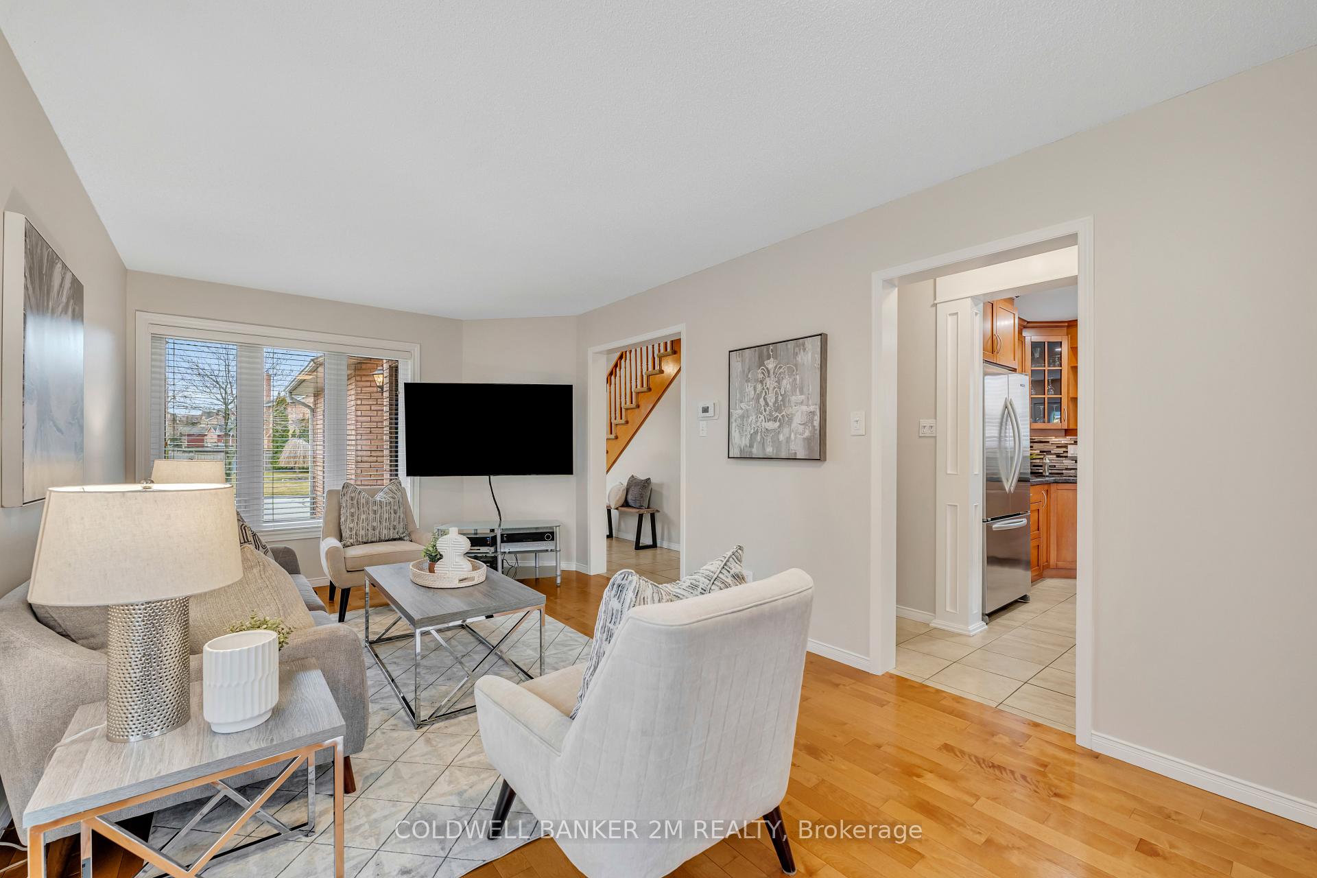 Photo 8 of 117 Harkness Drive, Whitby, Rolling Acres — HOMEH