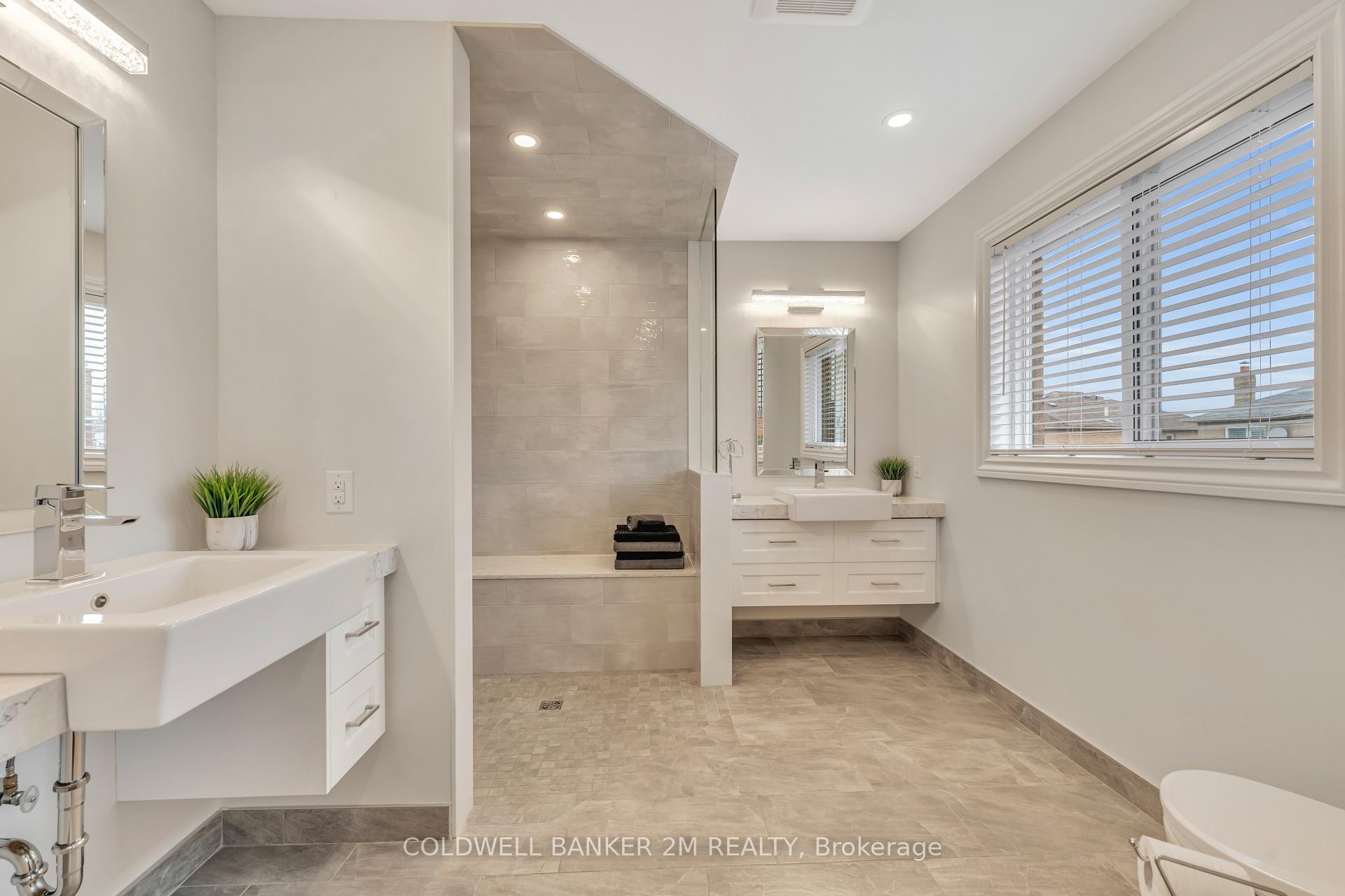 Photo 17 of 117 Harkness Drive, Whitby, Rolling Acres — HOMEH