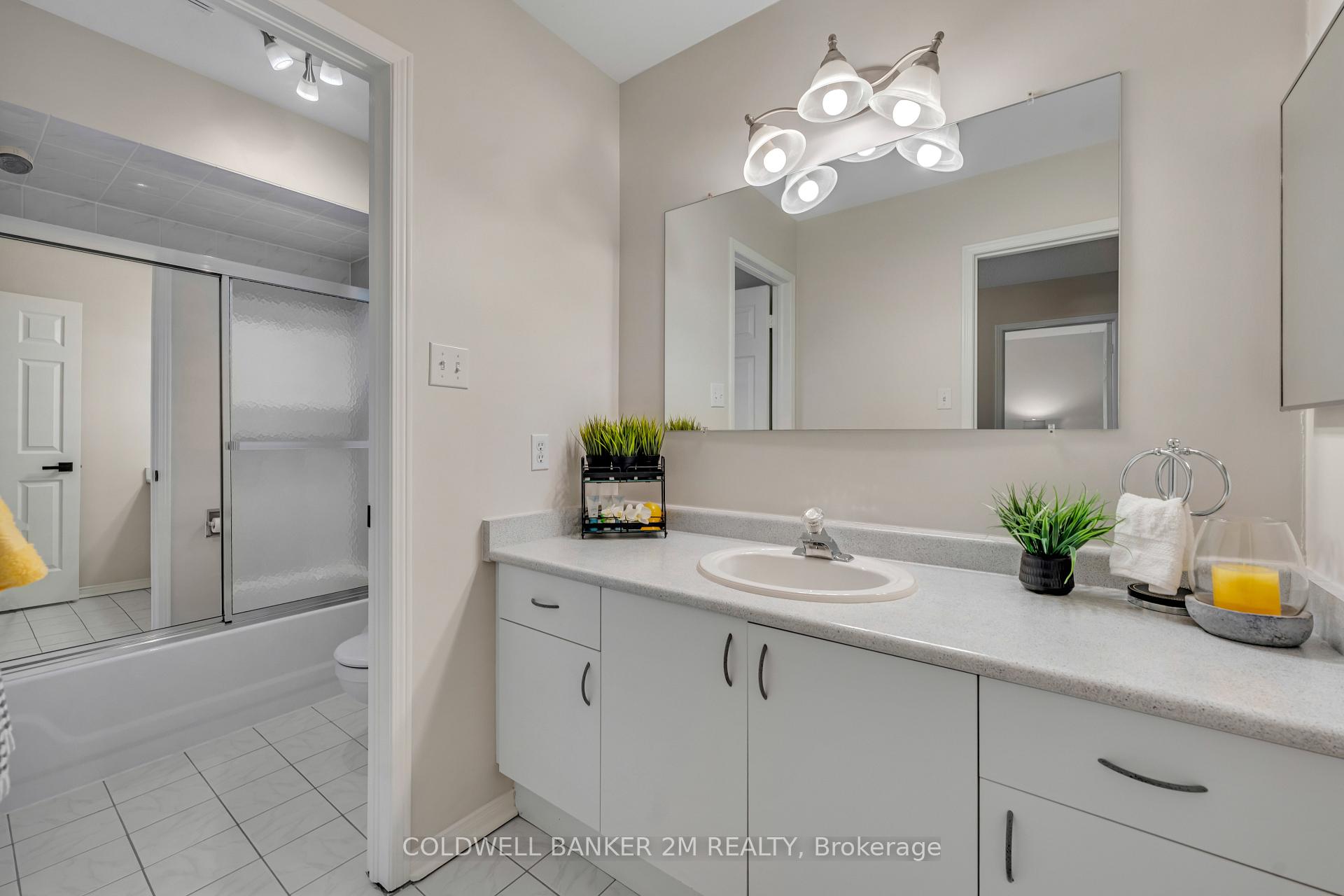 Photo 24 of 117 Harkness Drive, Whitby, Rolling Acres — HOMEH