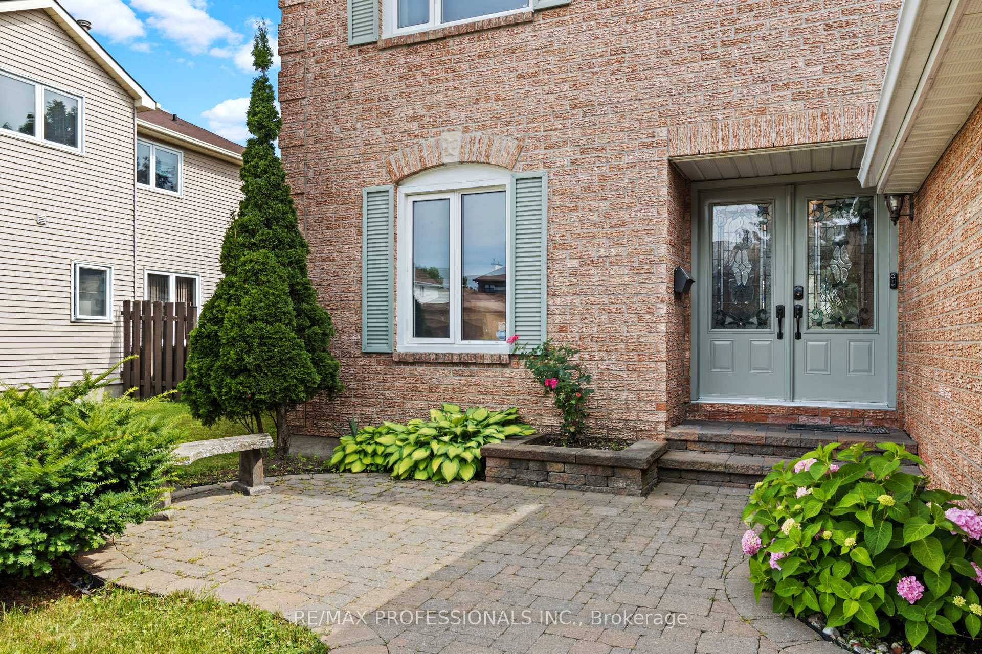 Photo 2 of 676 Merkley Drive, Ottawa, Fallingbrook/Pineridge — HOMEH