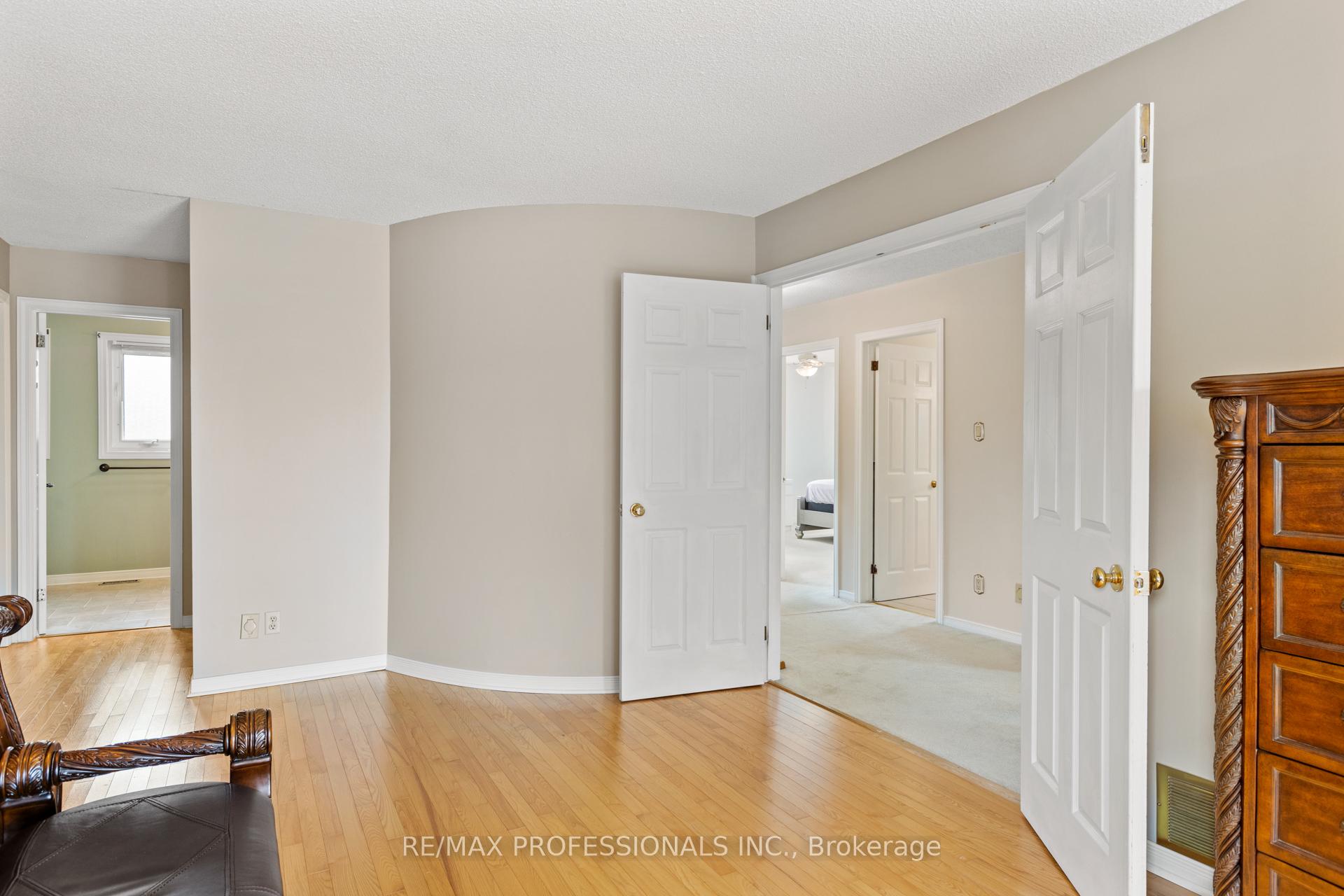 Photo 28 of 676 Merkley Drive, Ottawa, Fallingbrook/Pineridge — HOMEH
