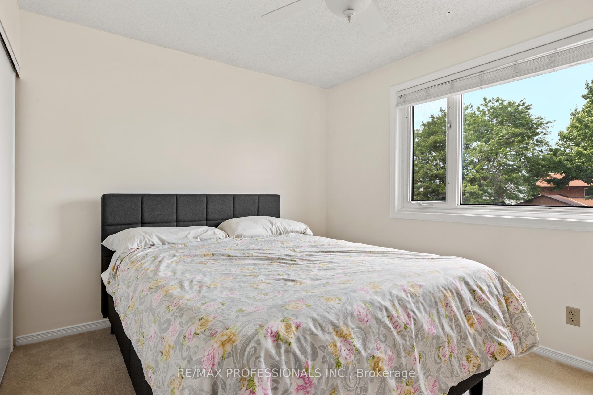 Photo 31 of 676 Merkley Drive, Ottawa, Fallingbrook/Pineridge — HOMEH