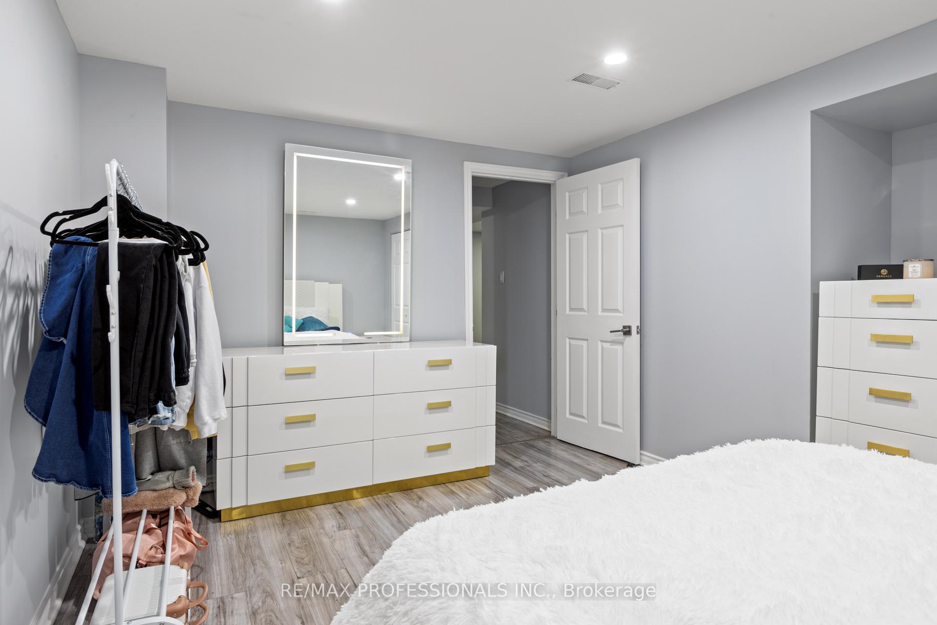 Photo 36 of 676 Merkley Drive, Ottawa, Fallingbrook/Pineridge — HOMEH