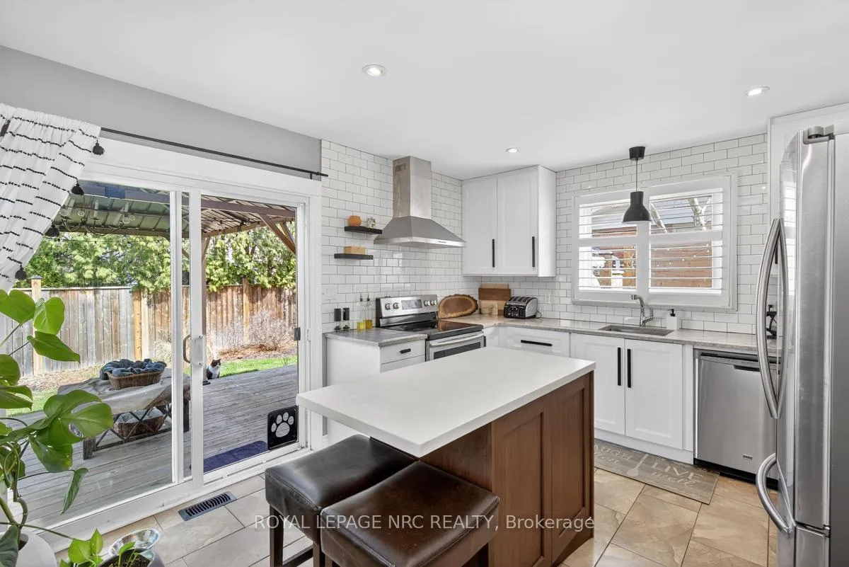 Photo 13 of 20 Cheritan Court, St. Catharines, Port Dalhousie — HOMEH