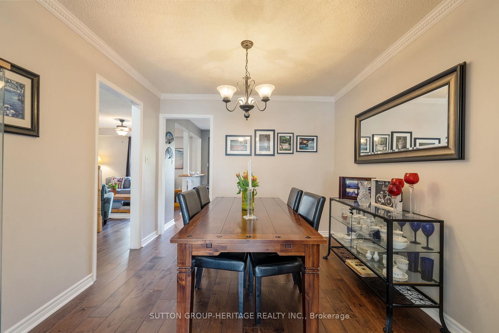 Photo 7 of 618 Sugar Maple Crescent, Whitby, Williamsburg — HOMEH
